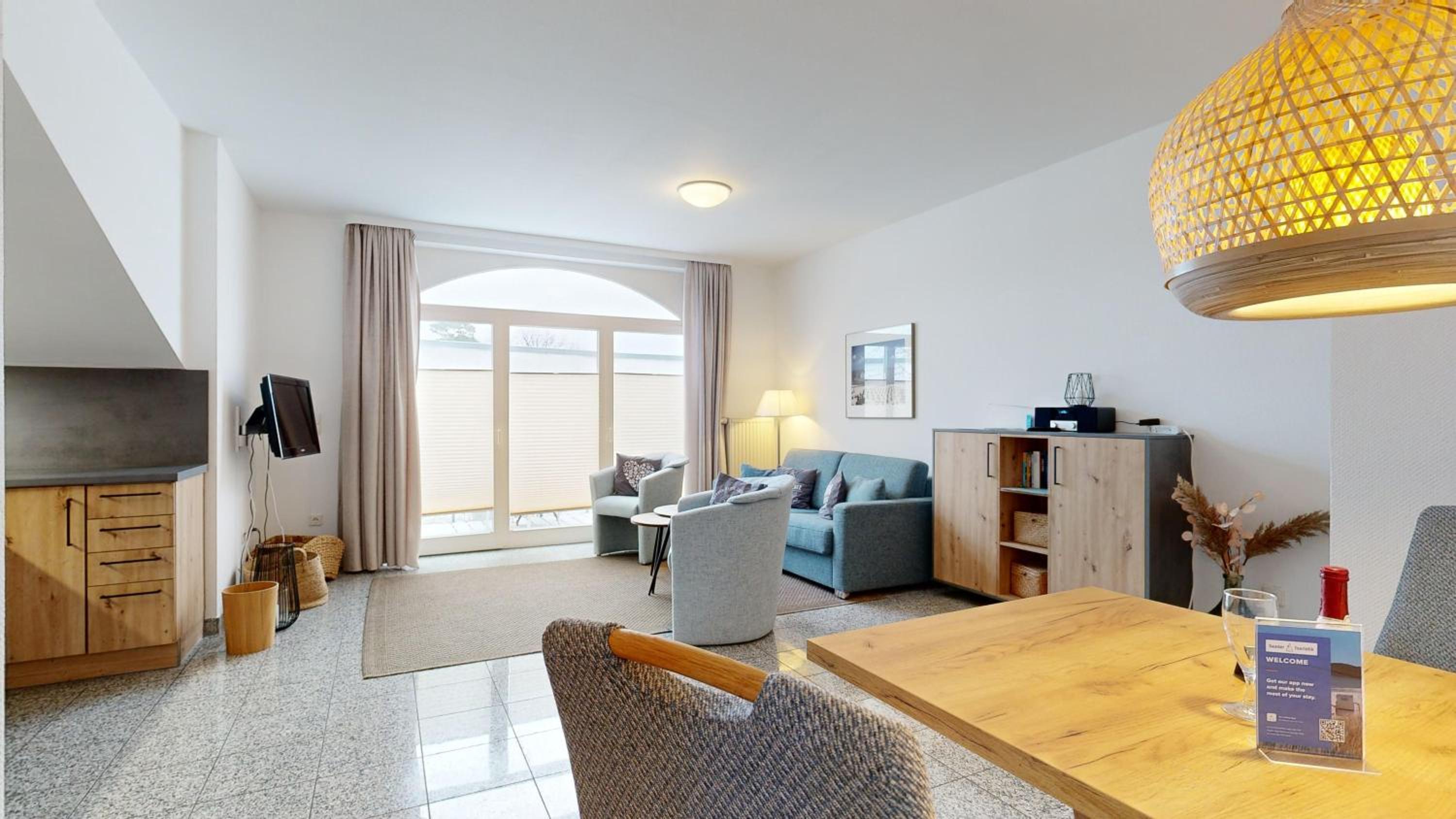 strandnahe FeWo mit Schwimmbad im Haus, a cappella 05, Binz