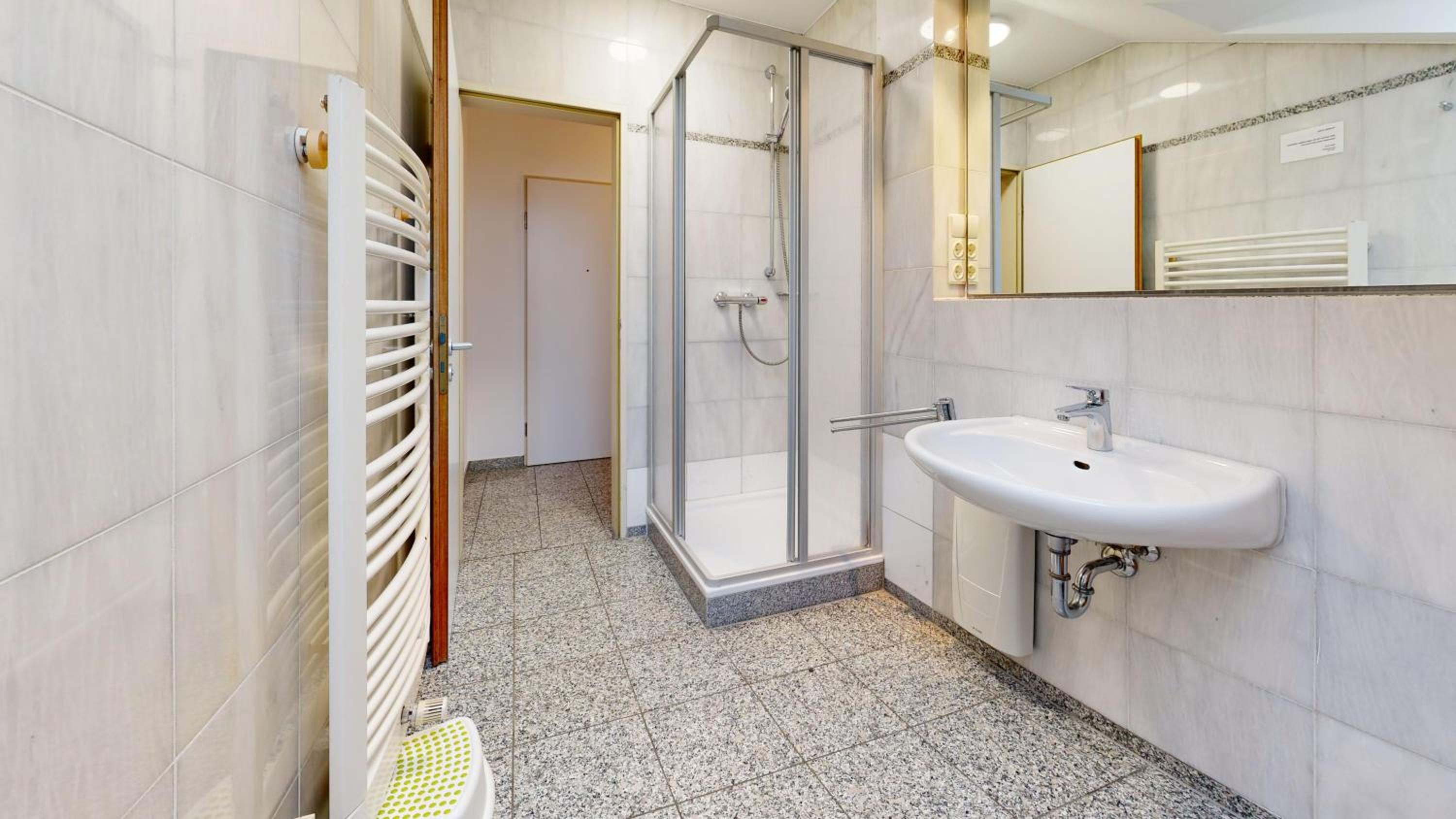 strandnahe FeWo mit Schwimmbad im Haus, a cappella 05, Binz