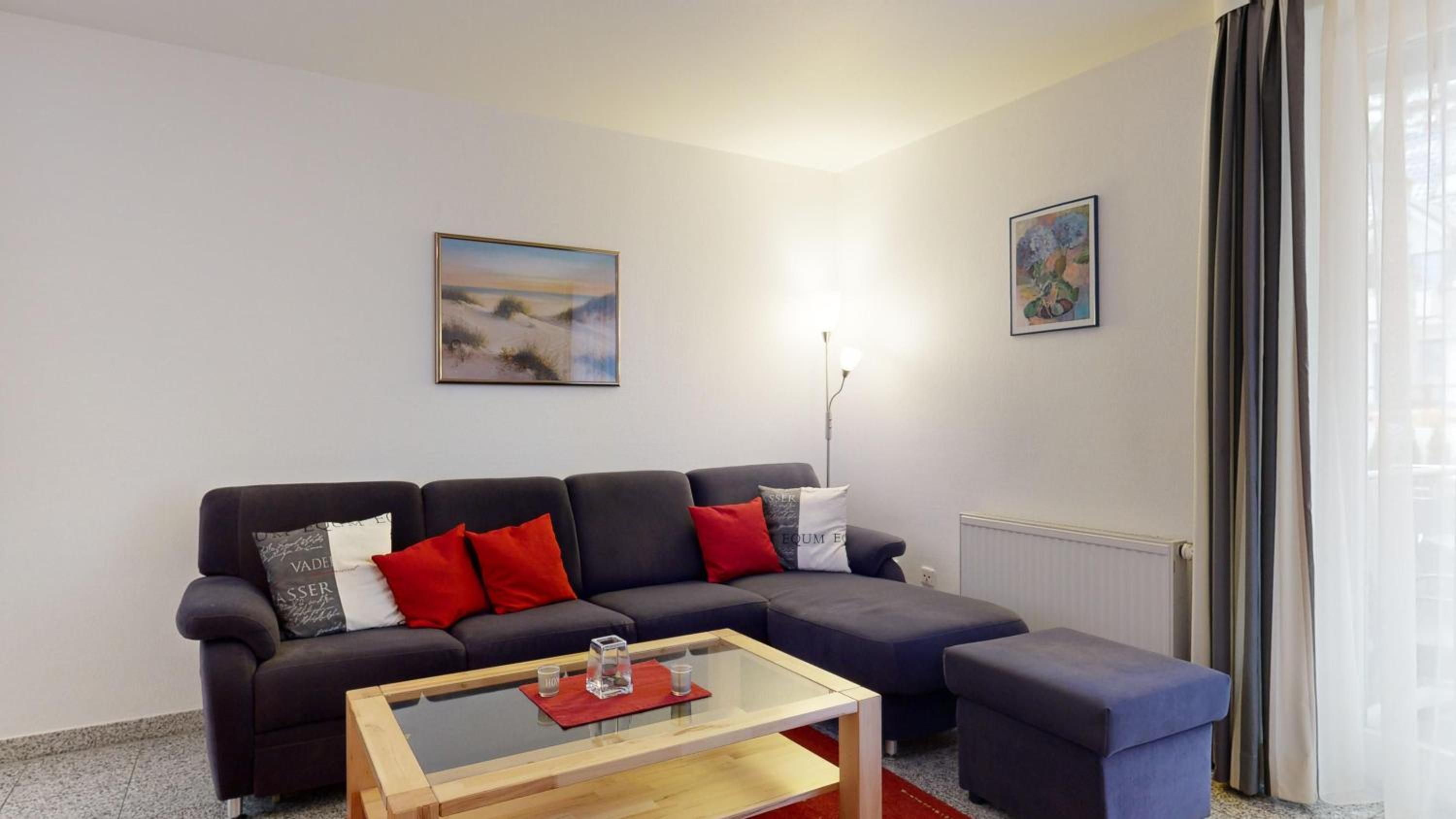 strandnahe FeWo mit Schwimmbad im Haus, a cappella 68,Binz