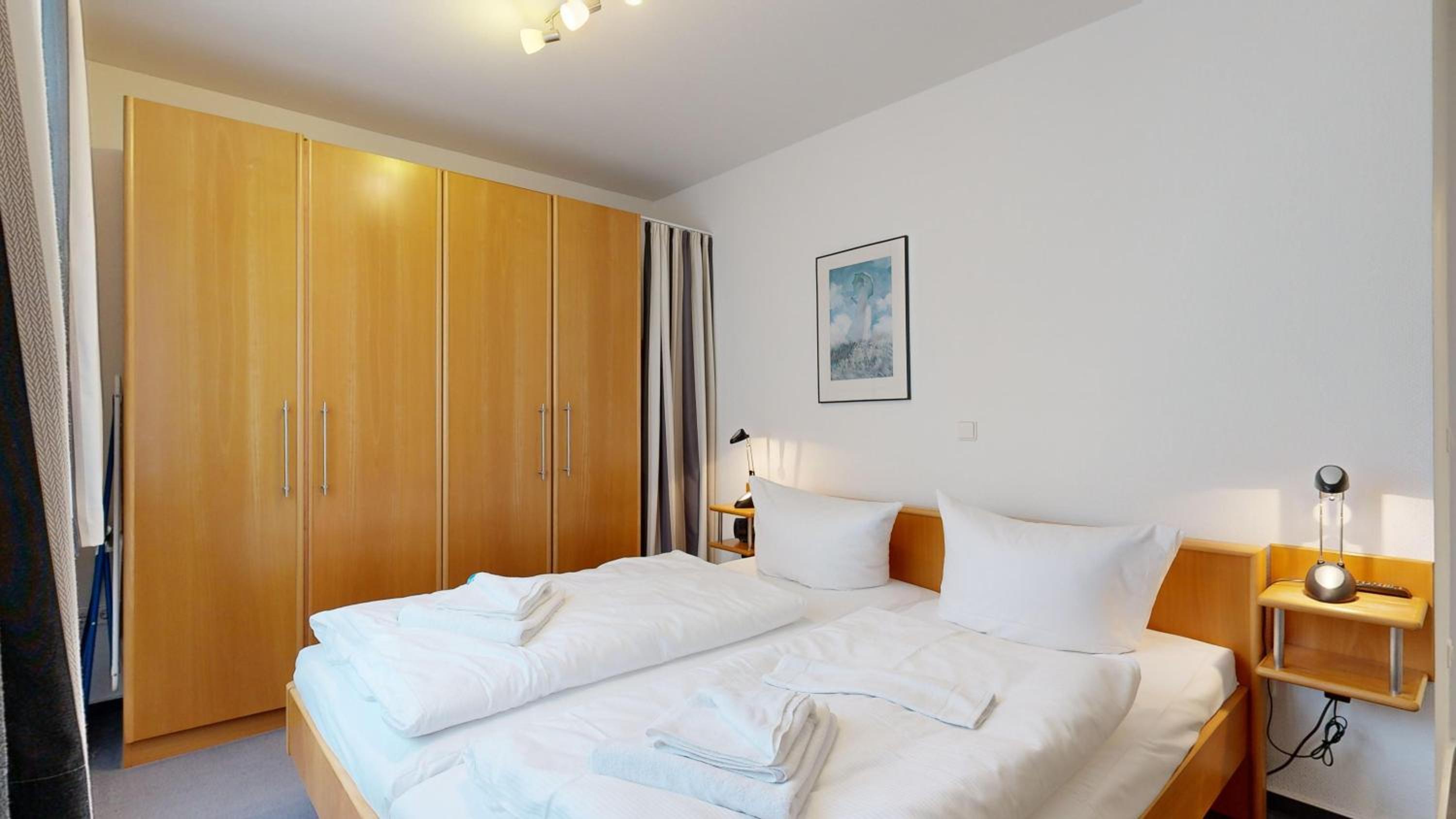 strandnahe FeWo mit Schwimmbad im Haus, a cappella 68,Binz