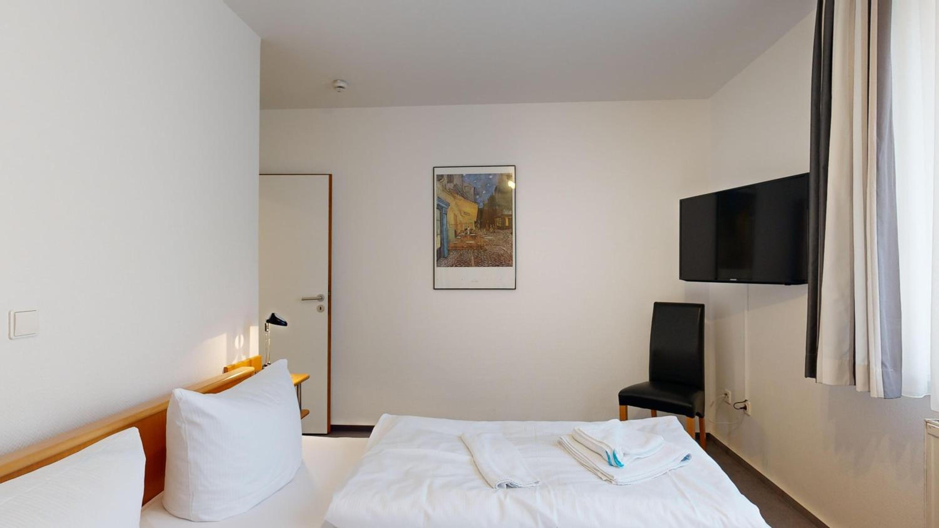 strandnahe FeWo mit Schwimmbad im Haus, a cappella 68,Binz