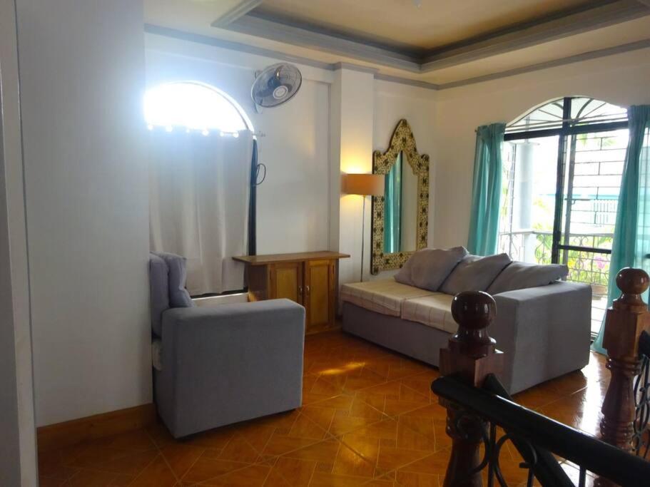 Home in Polillo Island view 2