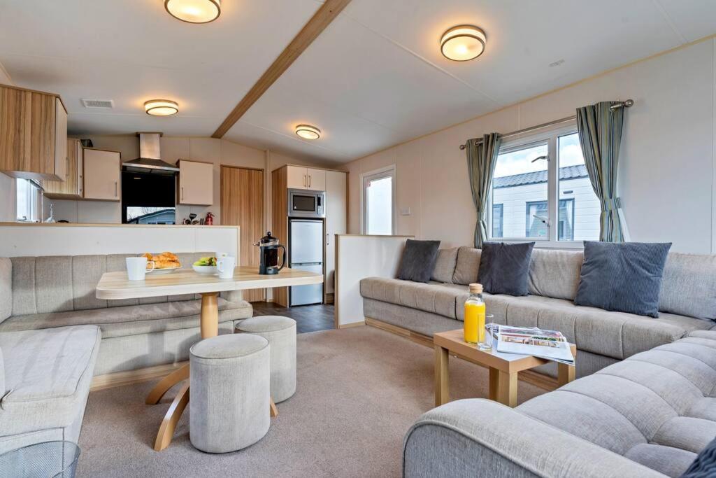 Tattershall Lakes: Sally's Superior Stay view 3
