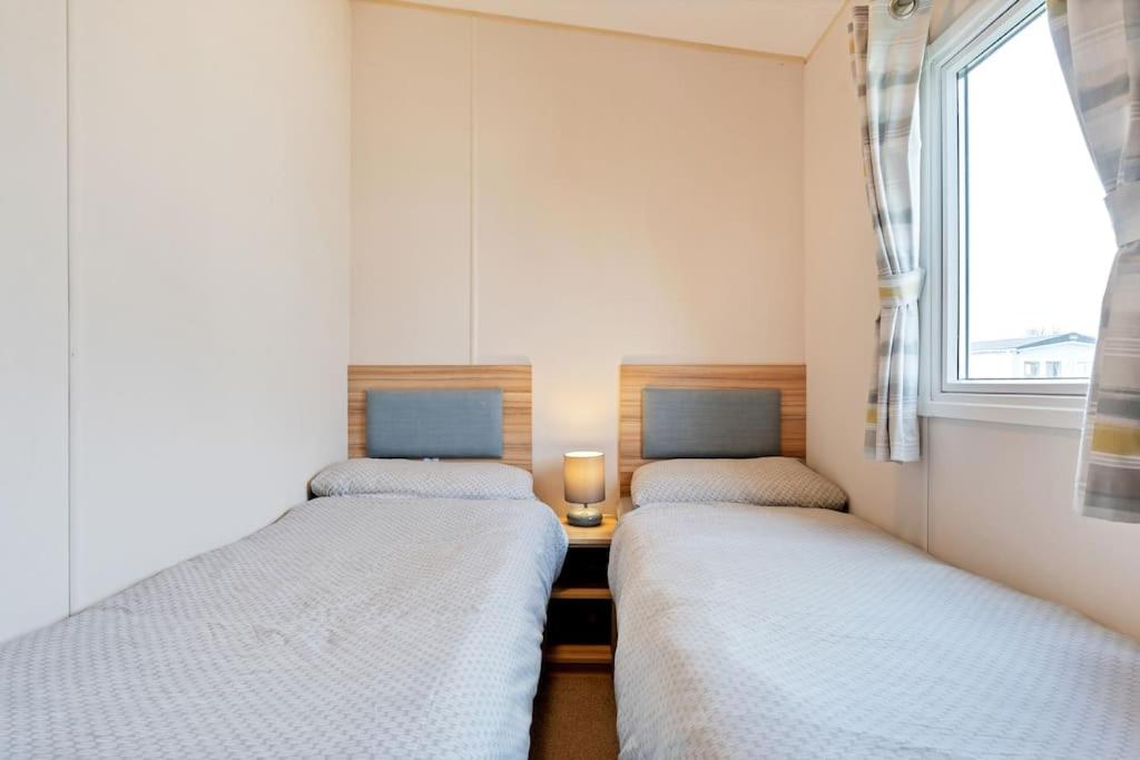 Tattershall Lakes: Sally's Superior Stay view 4