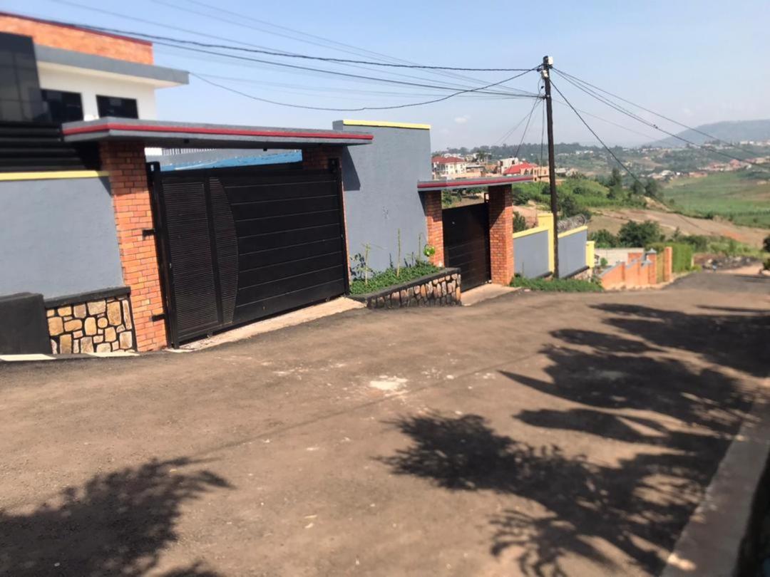 Muyovu Apartment