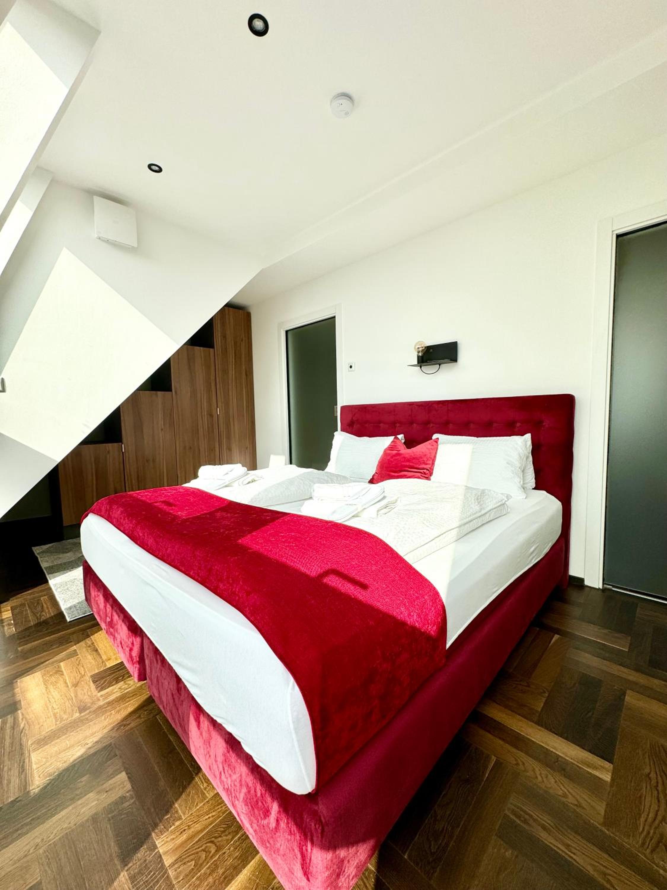 Penthouse Wien mit Parkplatz und Balkon