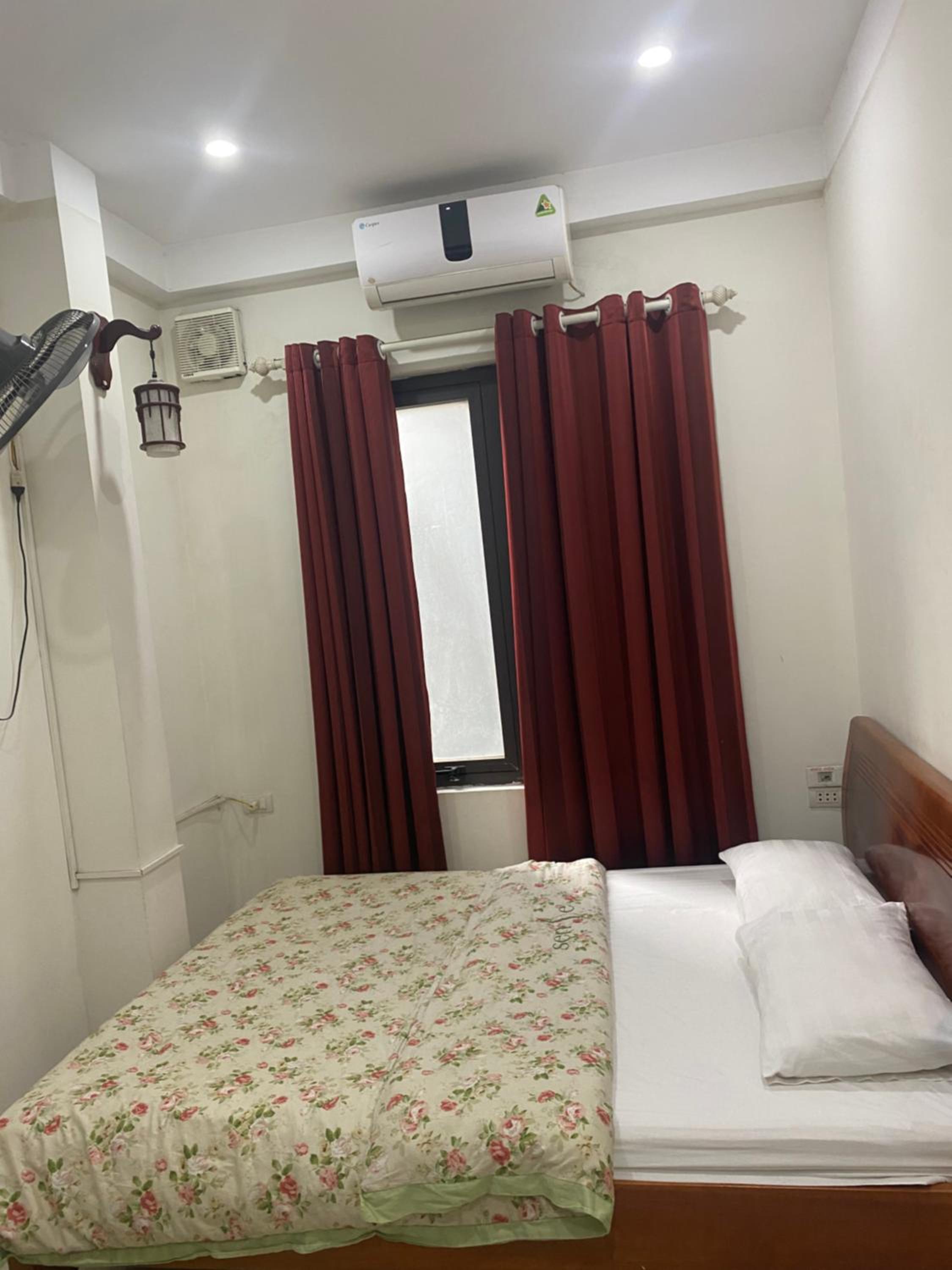 Nam Cường Motel - Phòng đơn có cửa sổ thoáng mát khép kín - Thang máy