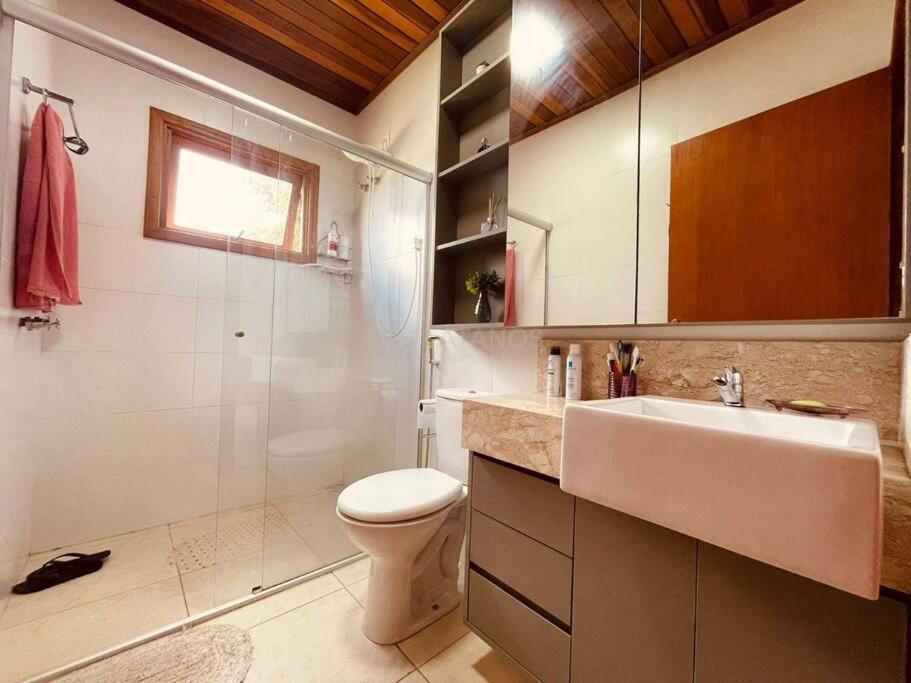 Casa nova estilo colonial