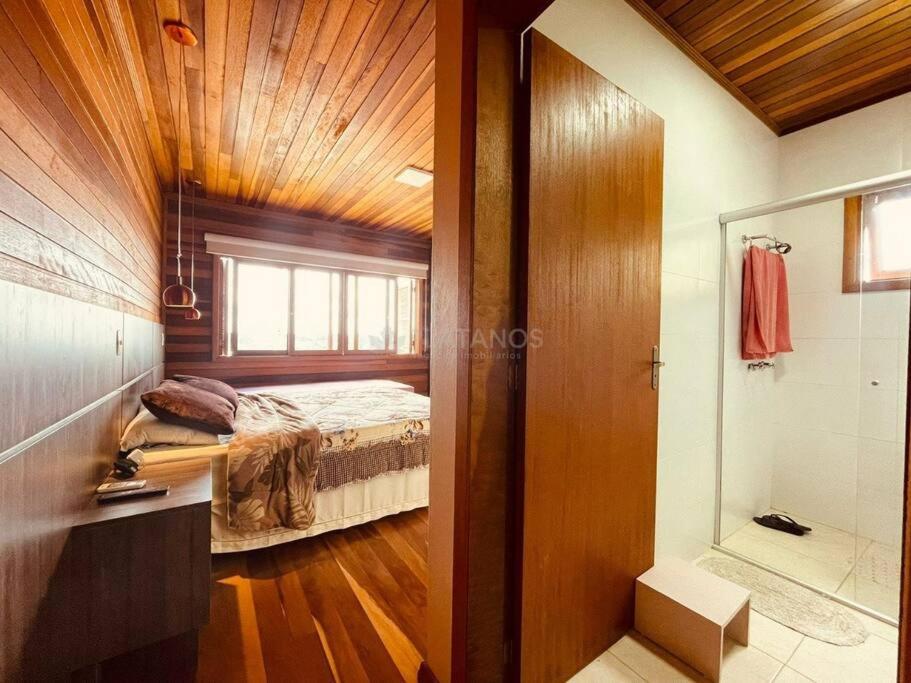 Casa nova estilo colonial