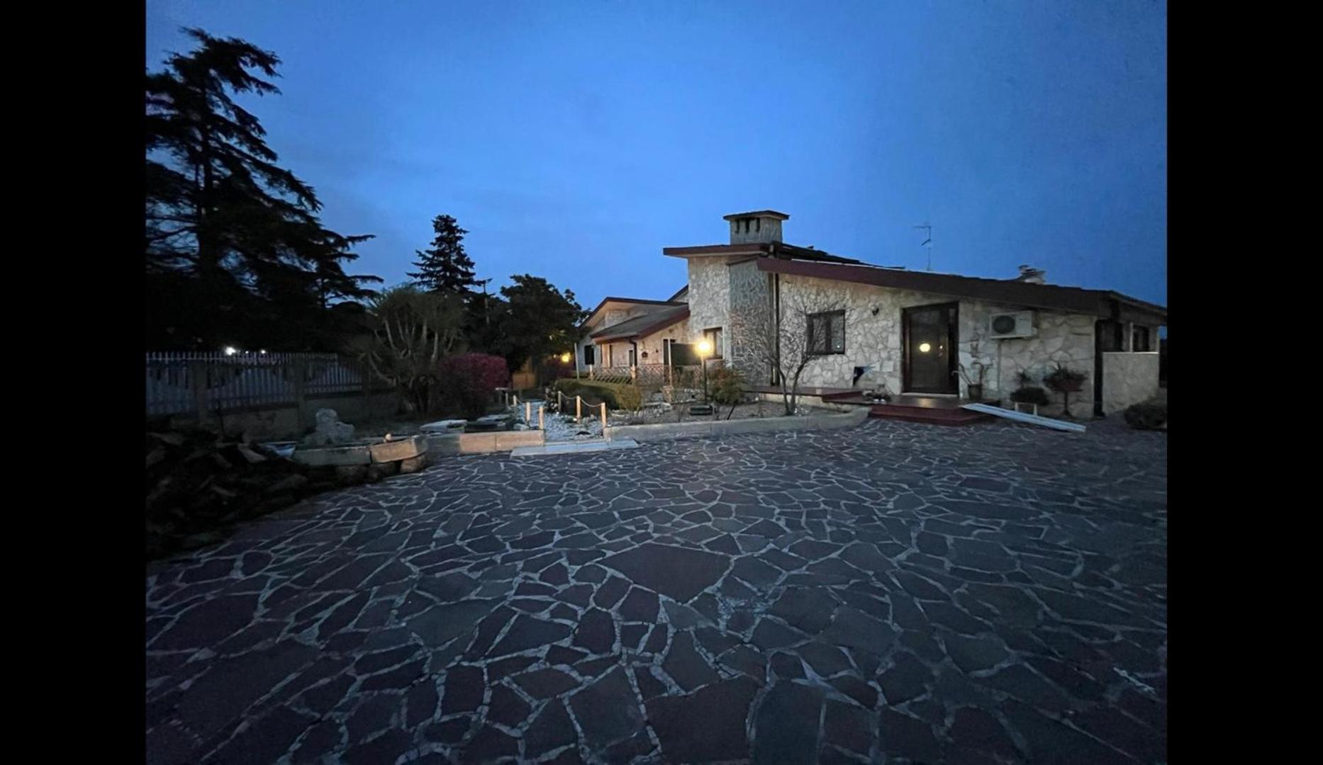 Villa Isabella alloggi e camere con parcheggio interno custodito