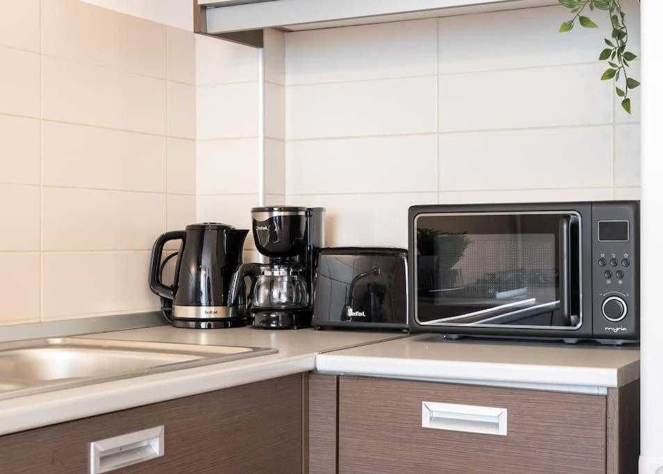 Vivando - Bright 1BR - Green View Balcony - Parking view 4