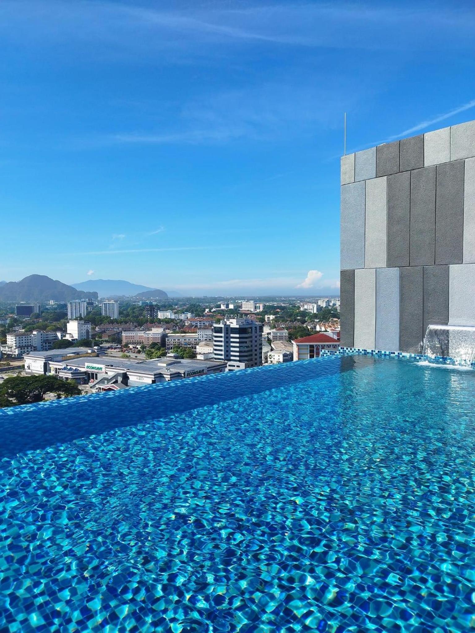 The Horizon Ipoh - 3BR Family Suite with Balcony - Dual Key Unit photo 2