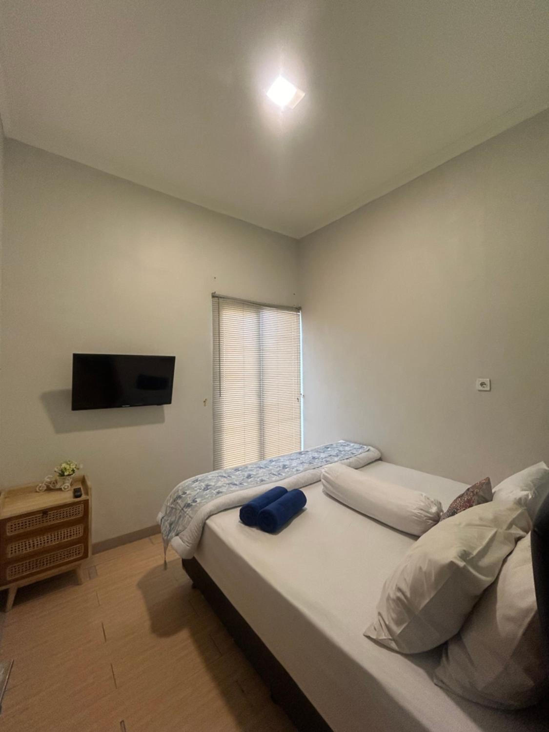 Clamitan House