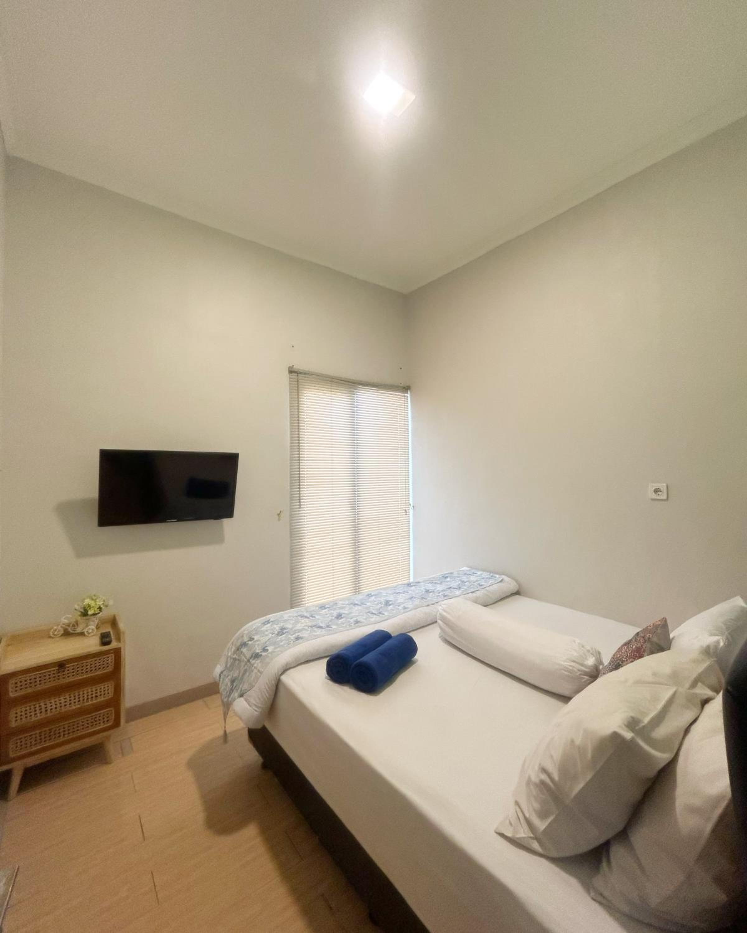 Clamitan House