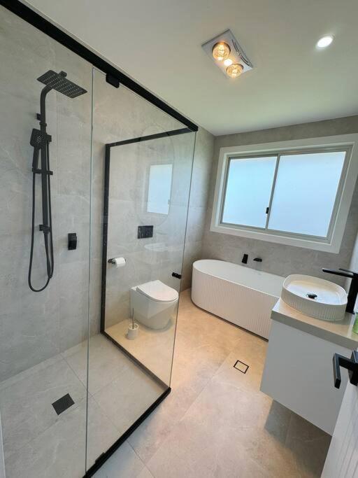 Peaceful Luxury 4 Bedroom House