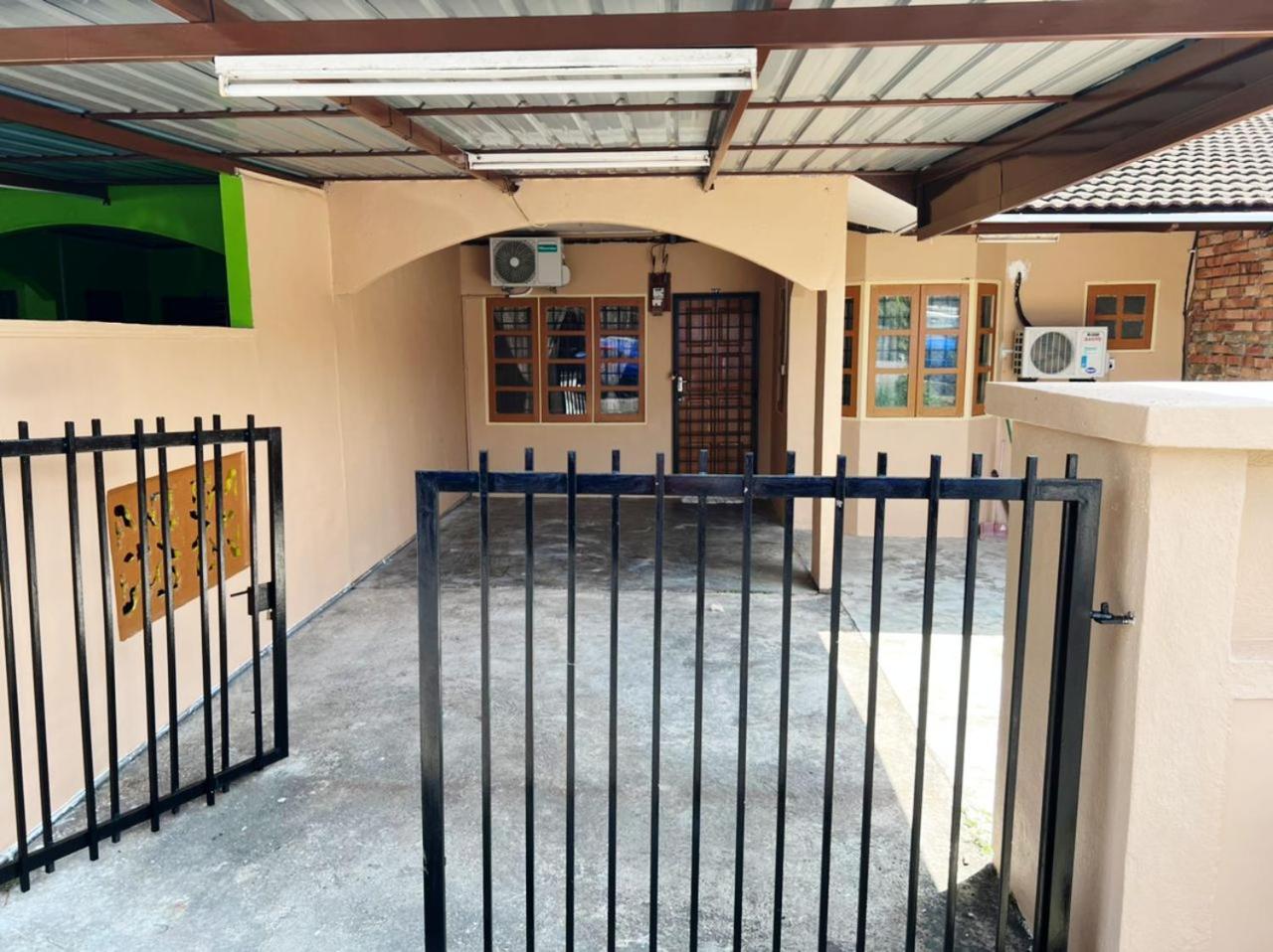 Indah Homestay, Pasir Gudang Johor photo 2