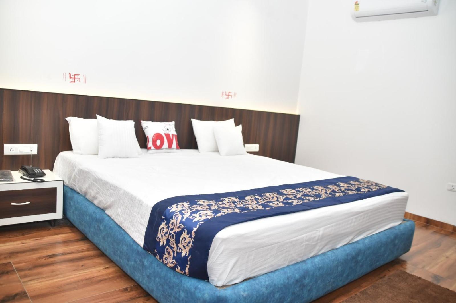 Hotel Shivlok International By BookingCare