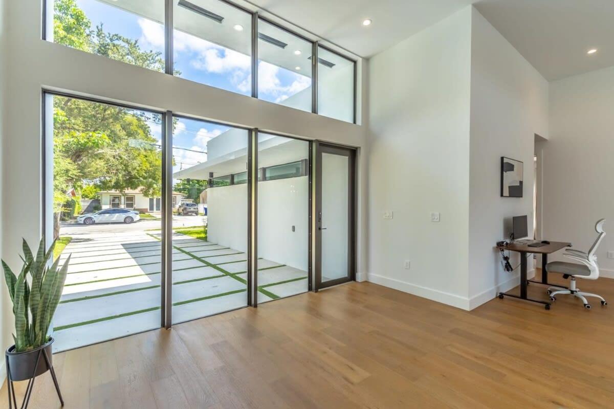Lux Villa with Pool, Wynwood House by RoveTravel