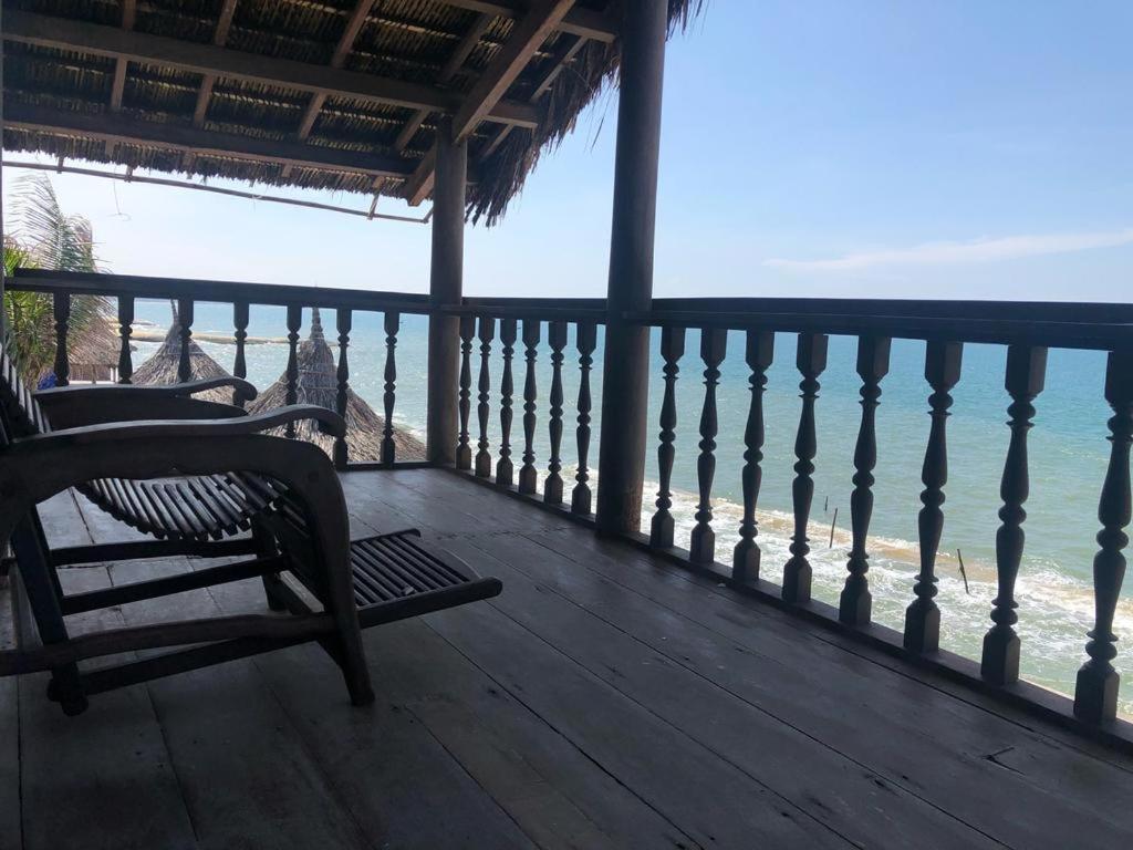 Full Moon Beach Resort