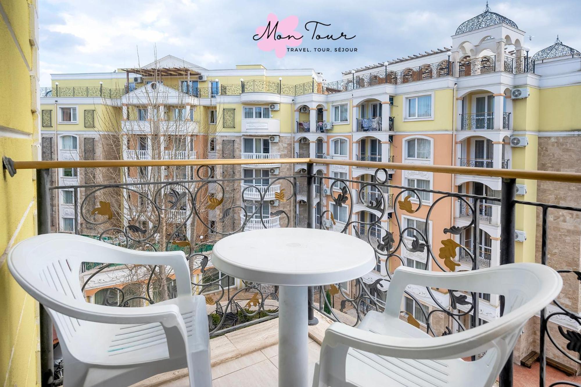 Mon Tour apartments