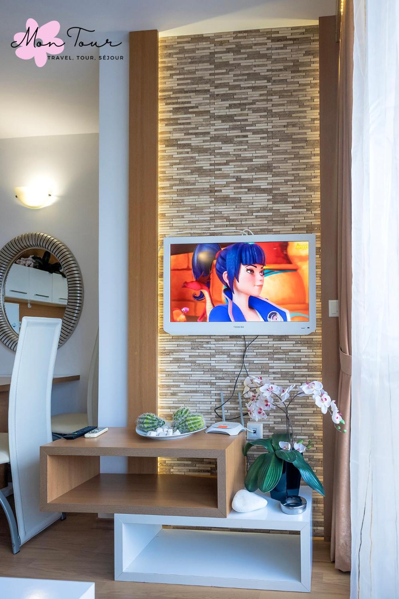 Mon Tour apartments