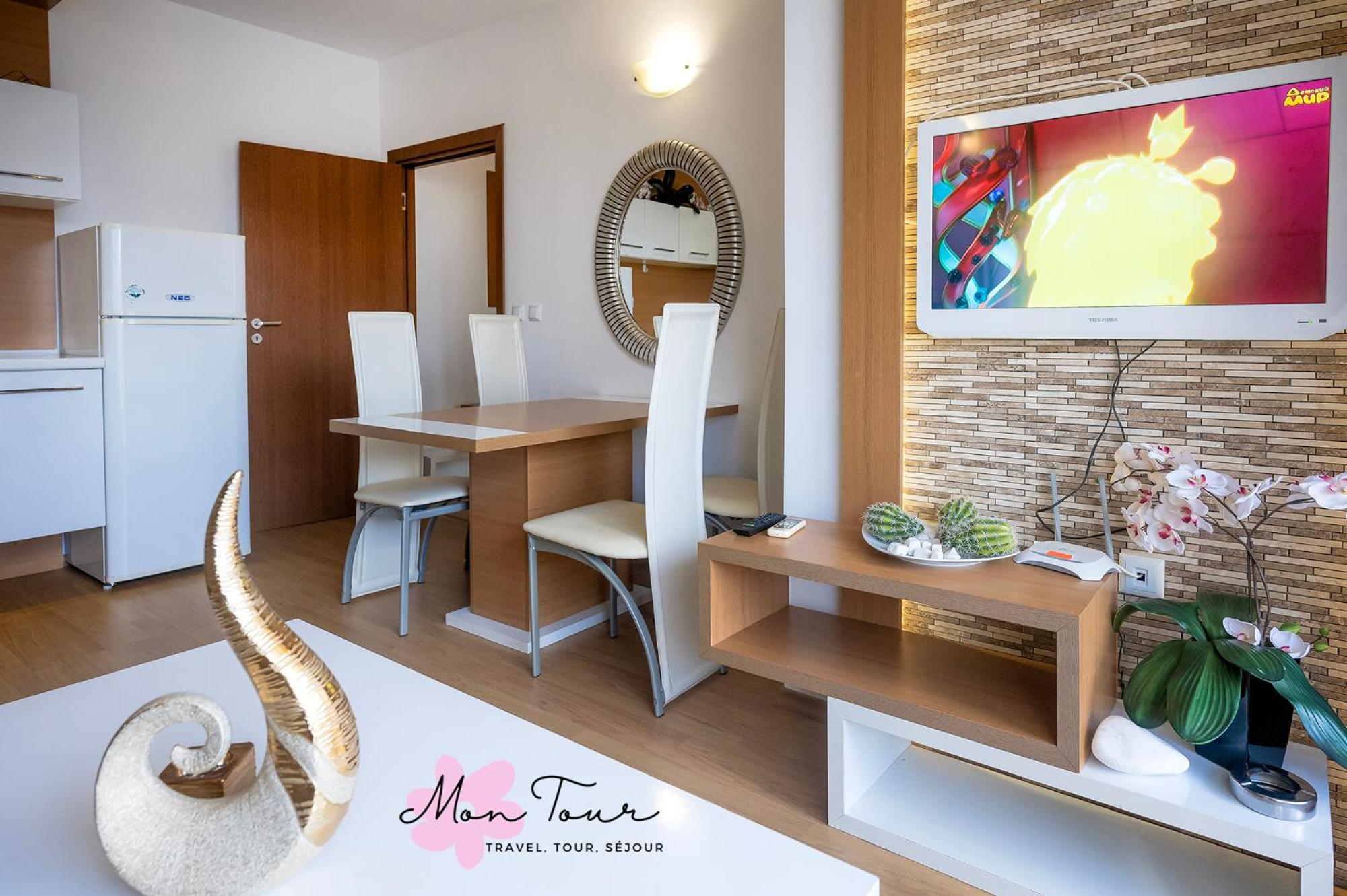 Mon Tour apartments