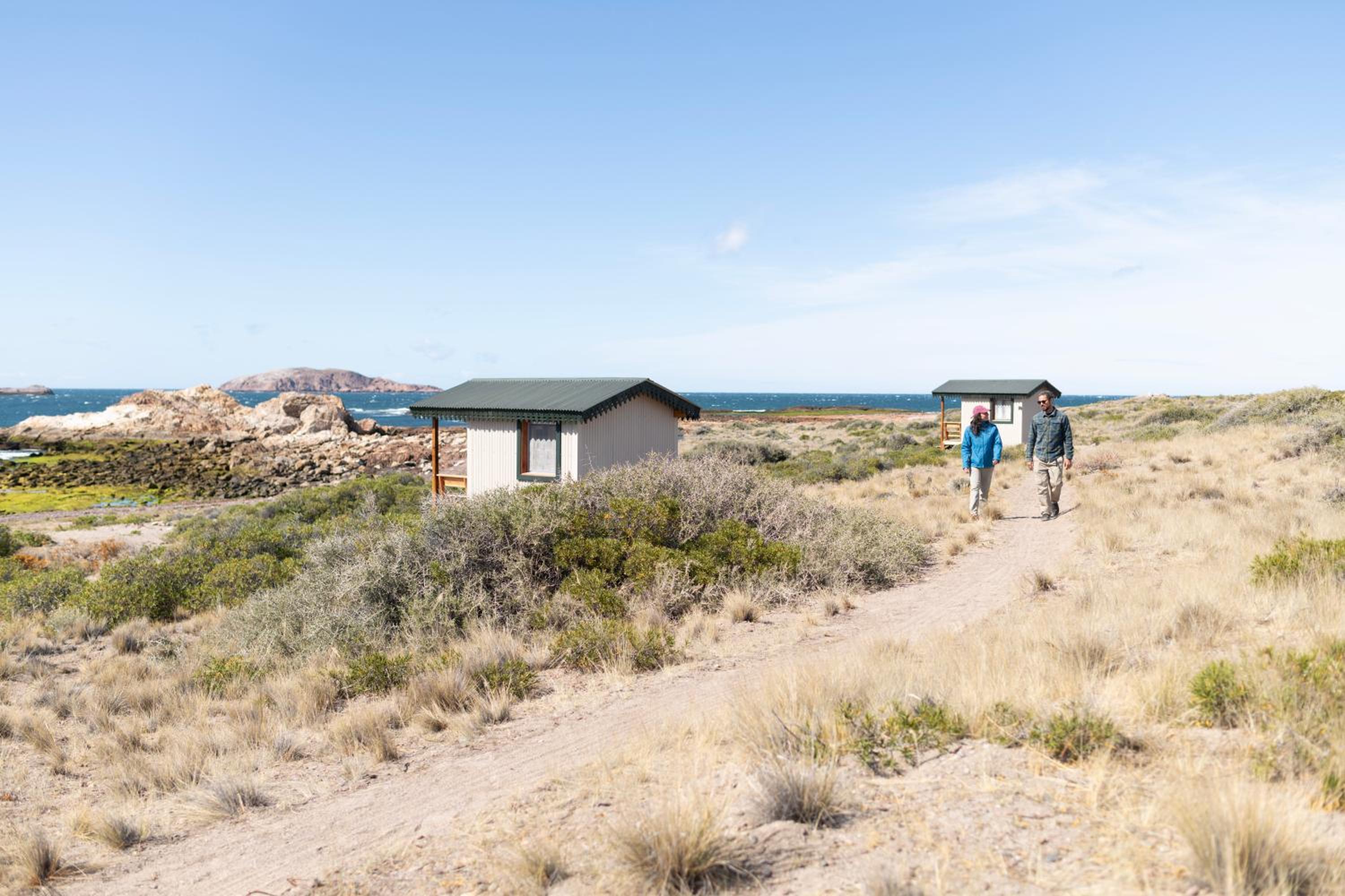 Isla Leones Camps