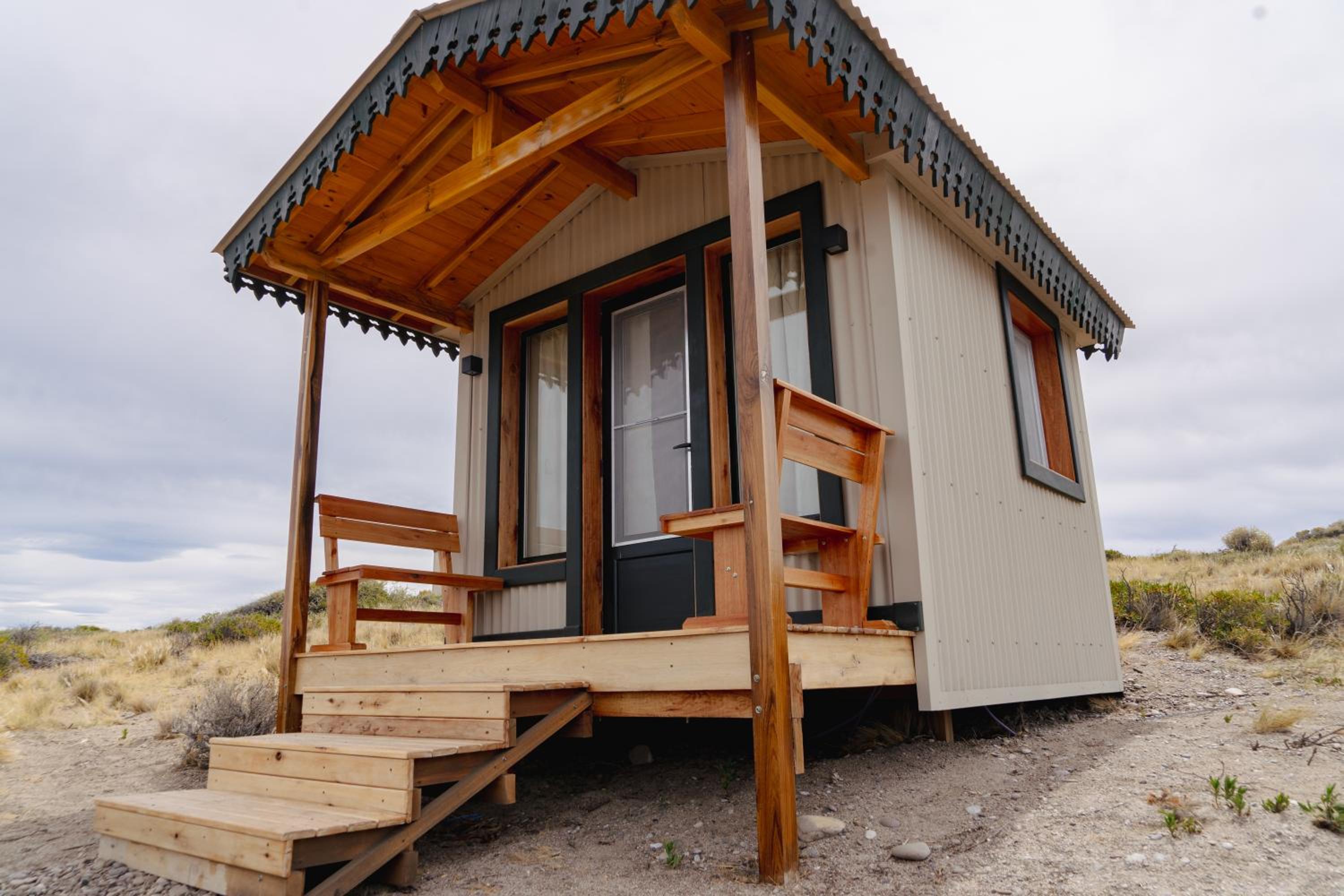 Isla Leones Camps