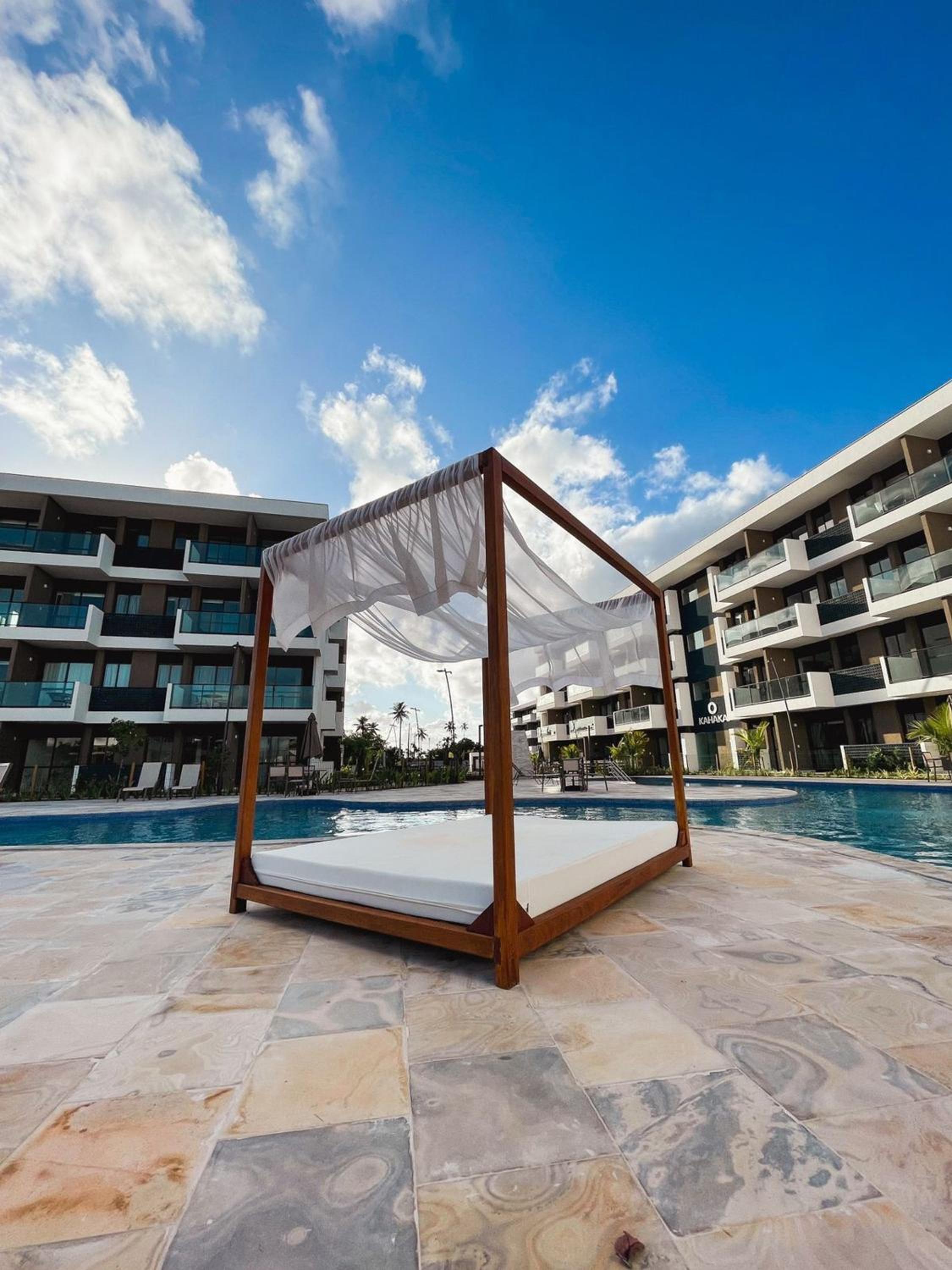 Makia Beach Experience Exclusive