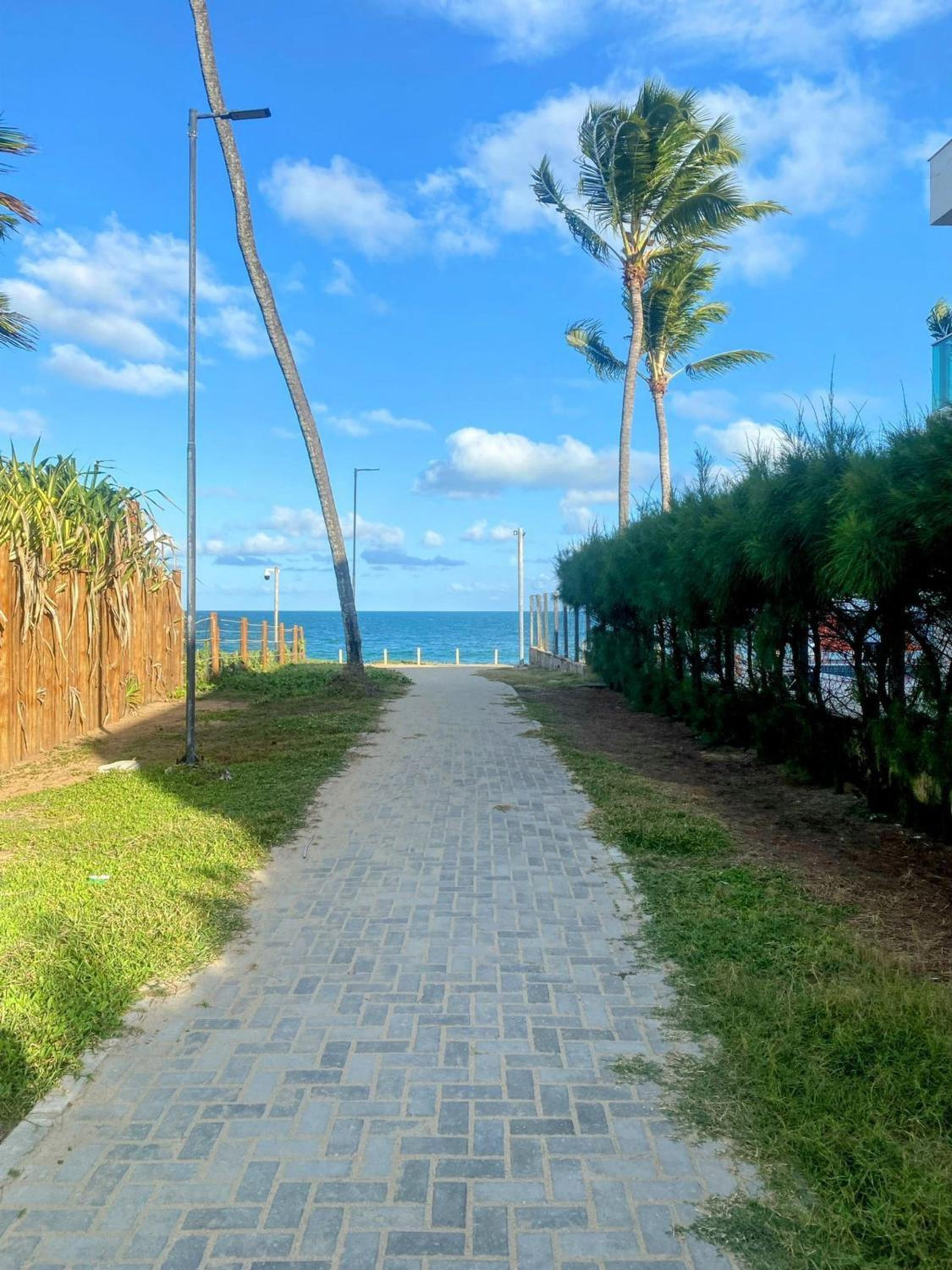 Makia Beach Experience Exclusive