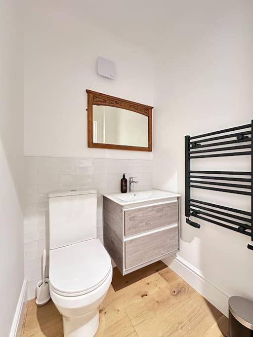 The Pontcanna Sapphire 2-Bed Haven