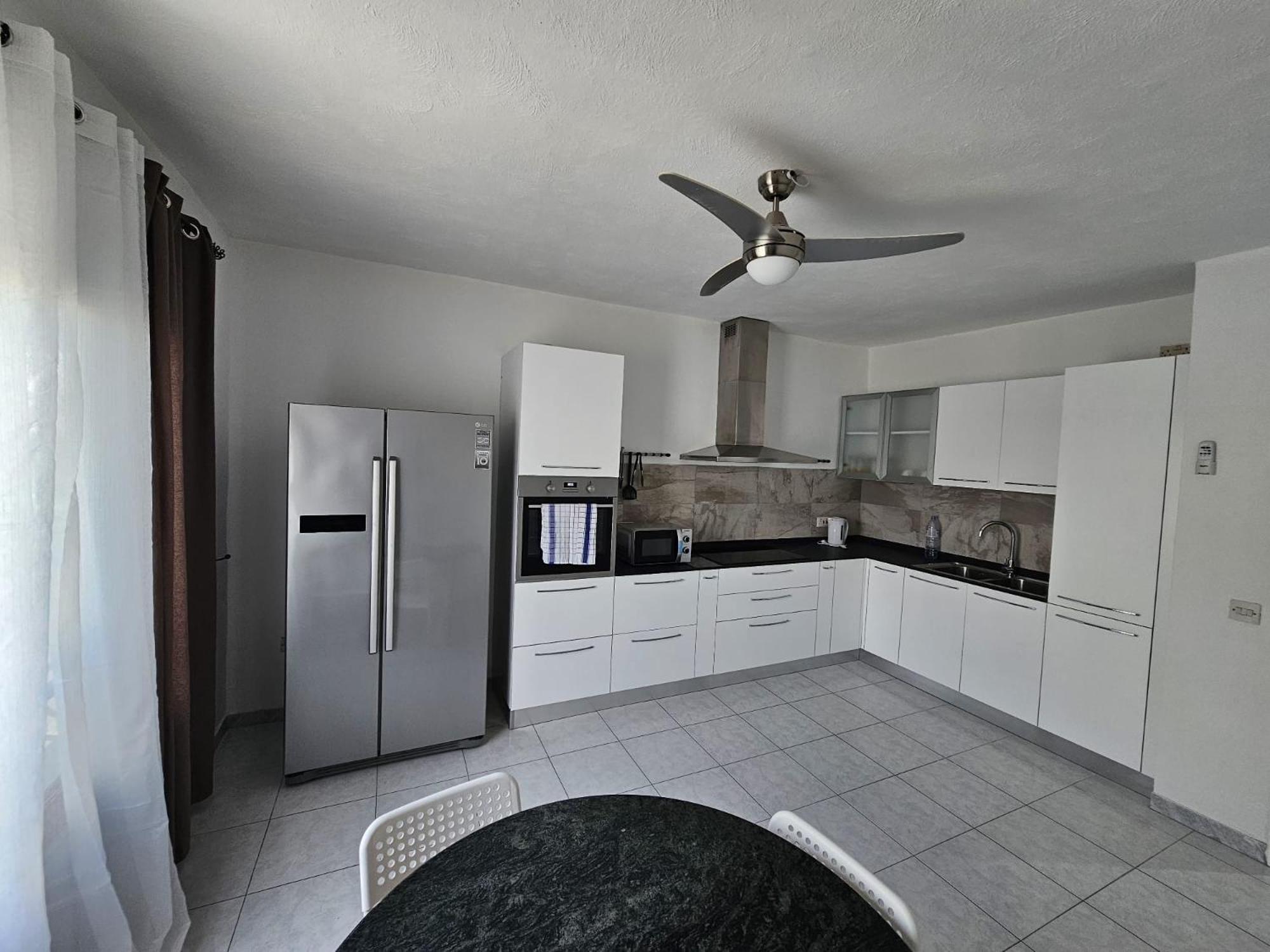 Beautiful two bedroom in center of Qawra photo 5