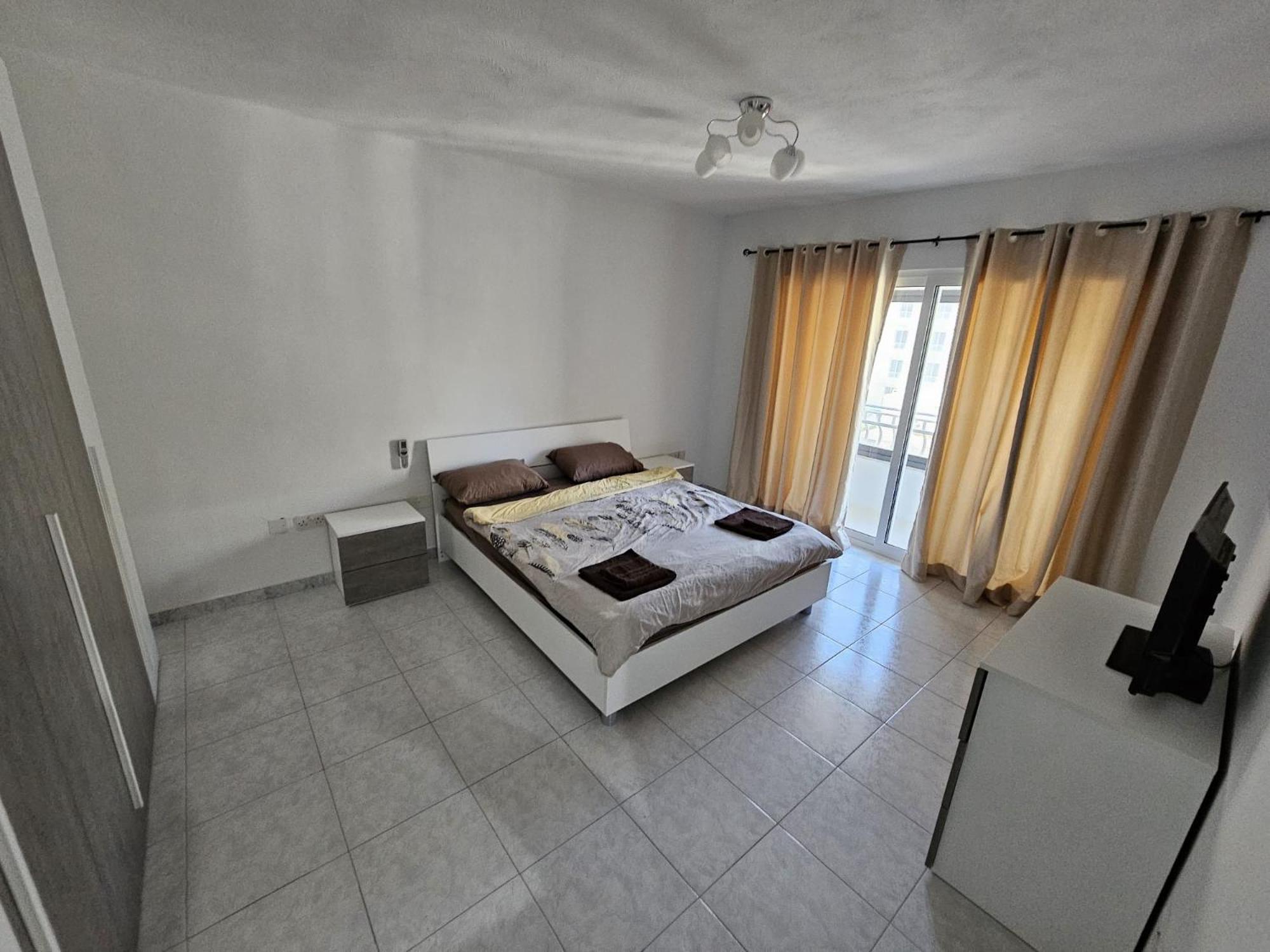 Beautiful two bedroom in center of Qawra photo 3