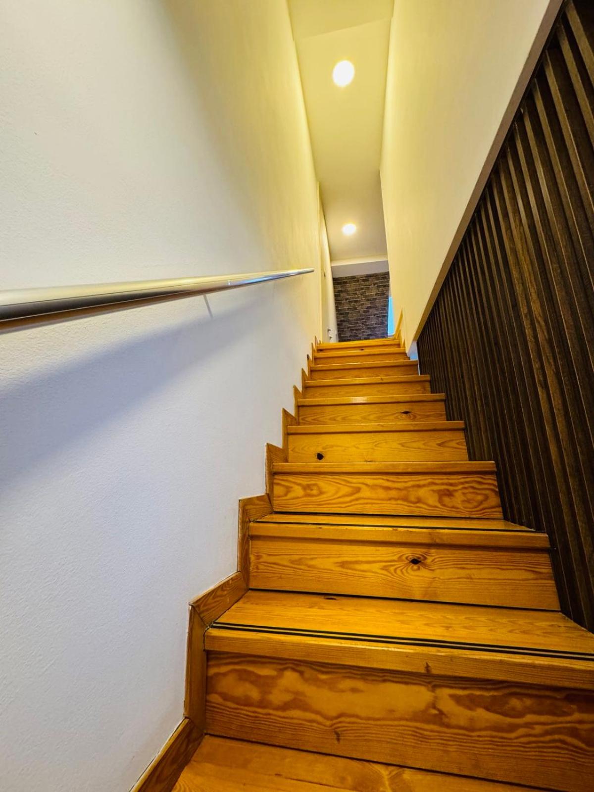 Apartment Oscar