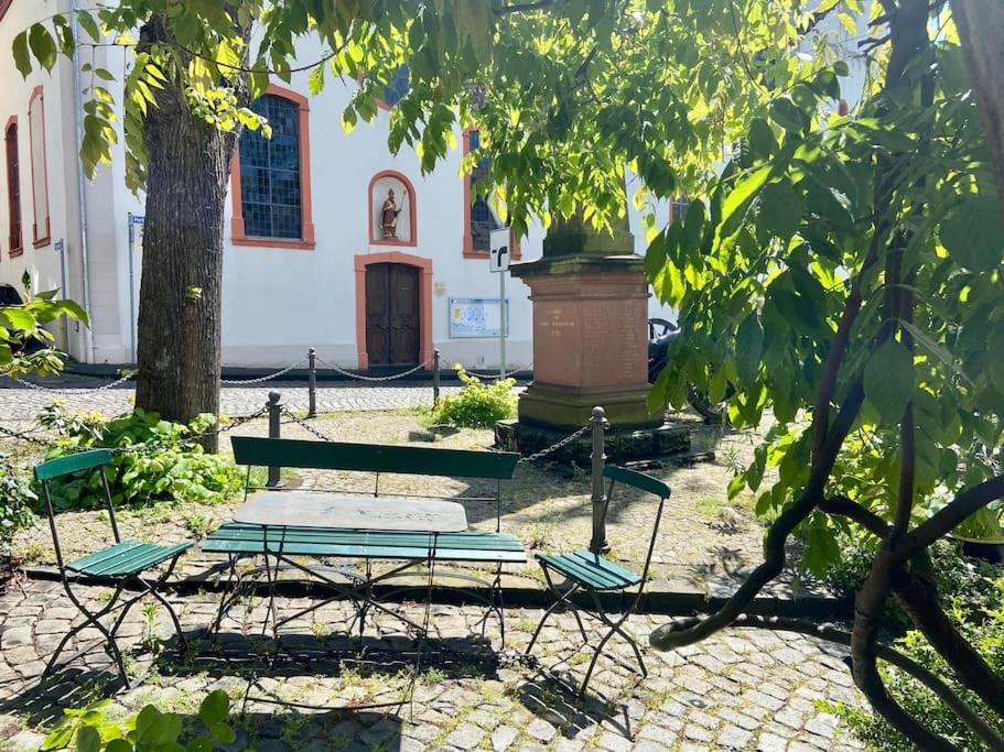 Historic Skipper`s House in Old Town
