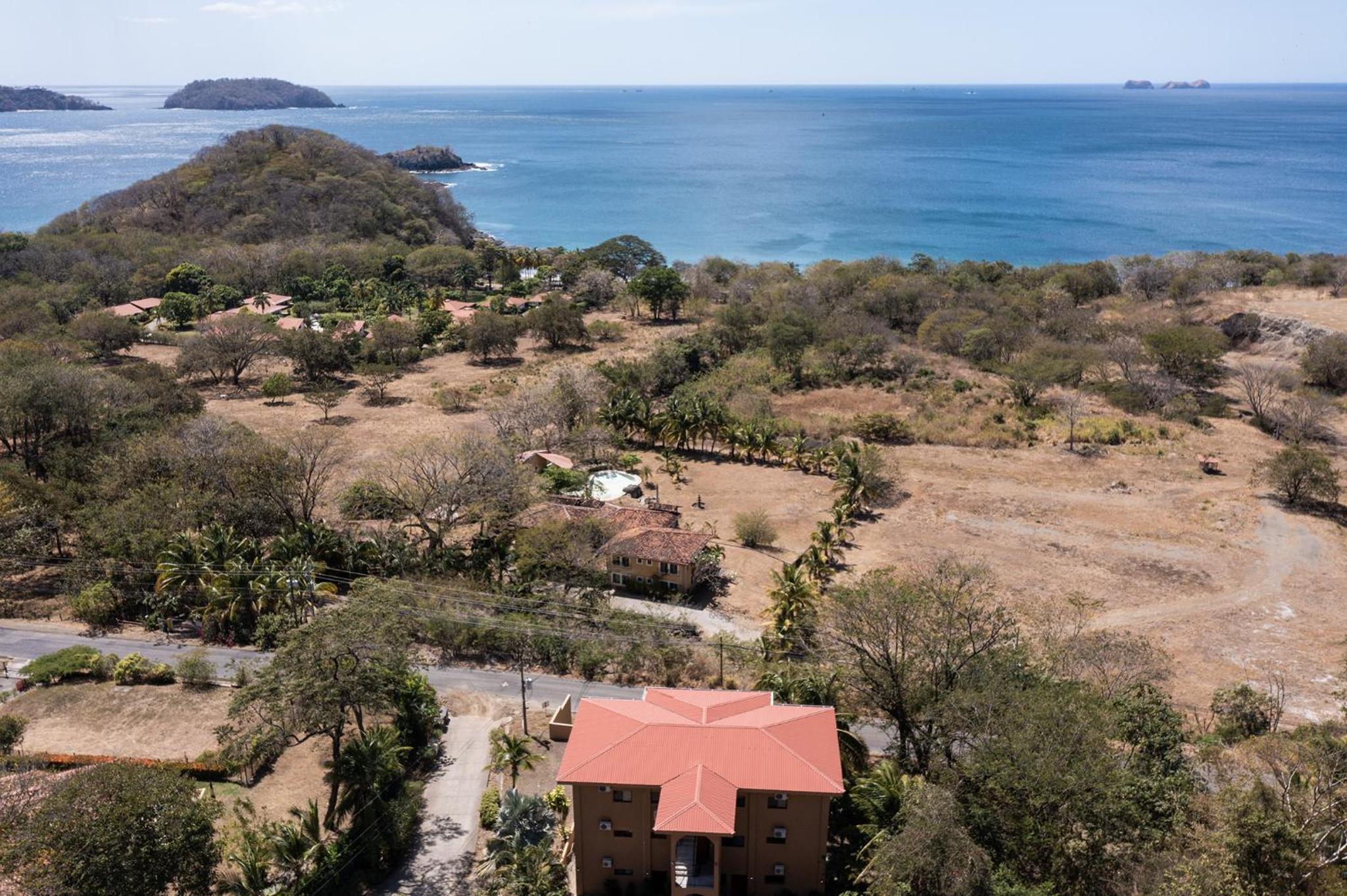 Vida de la Paz 4 - Oceanview Condo, 2BR, just remodeled, Playa Prieta
