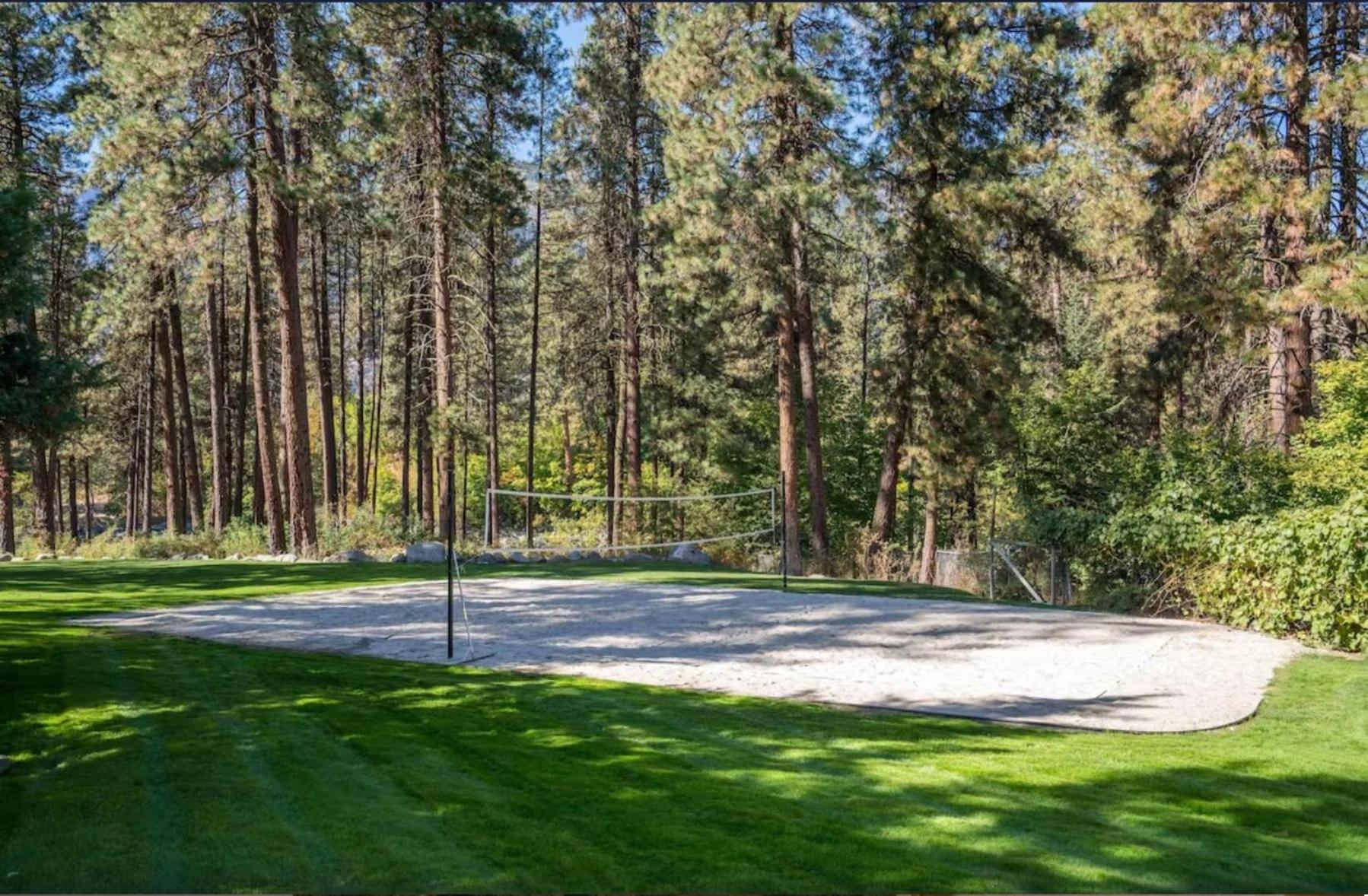 Riverside Cabin home view 4
