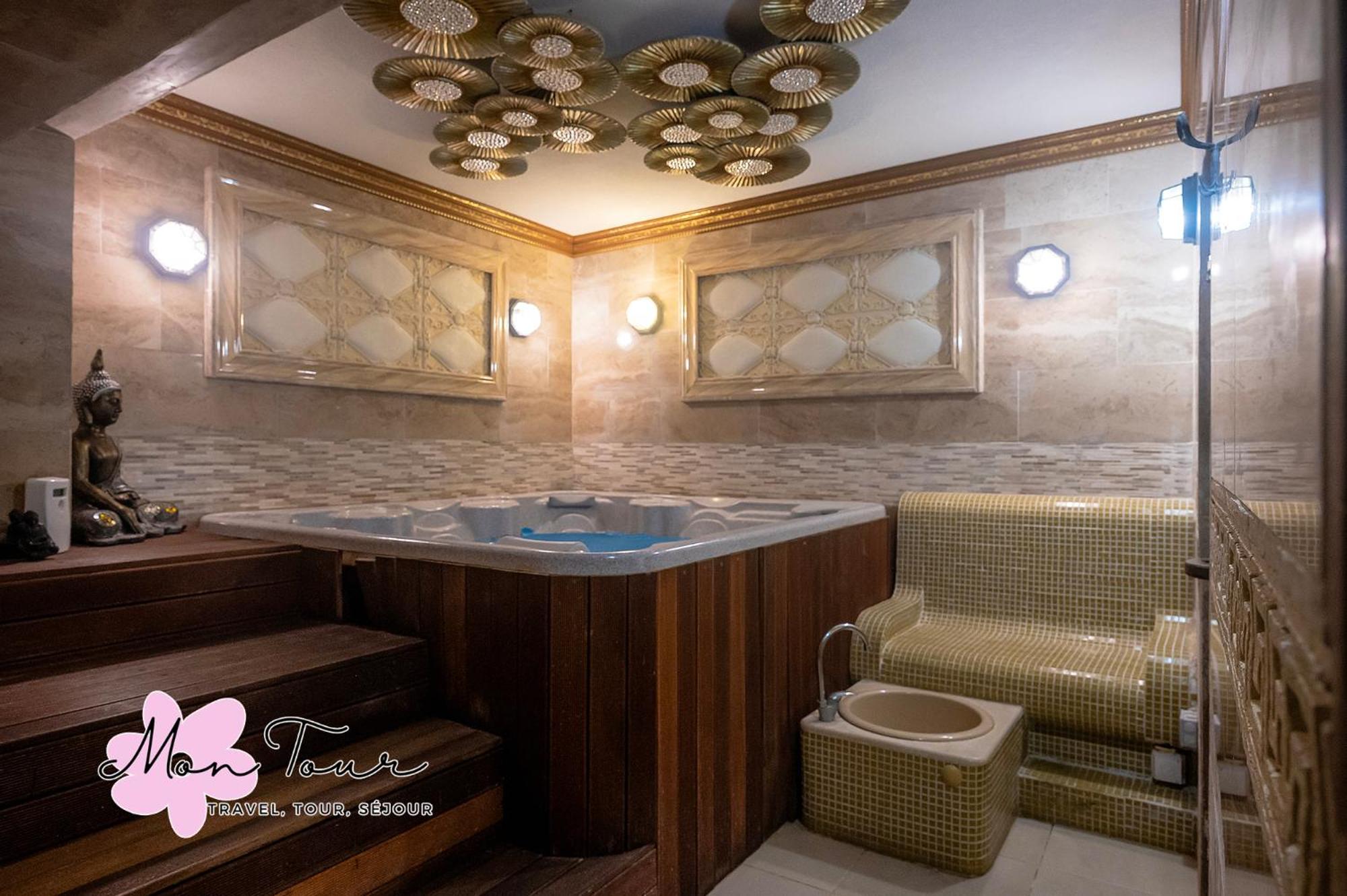 Mon Tour apartments
