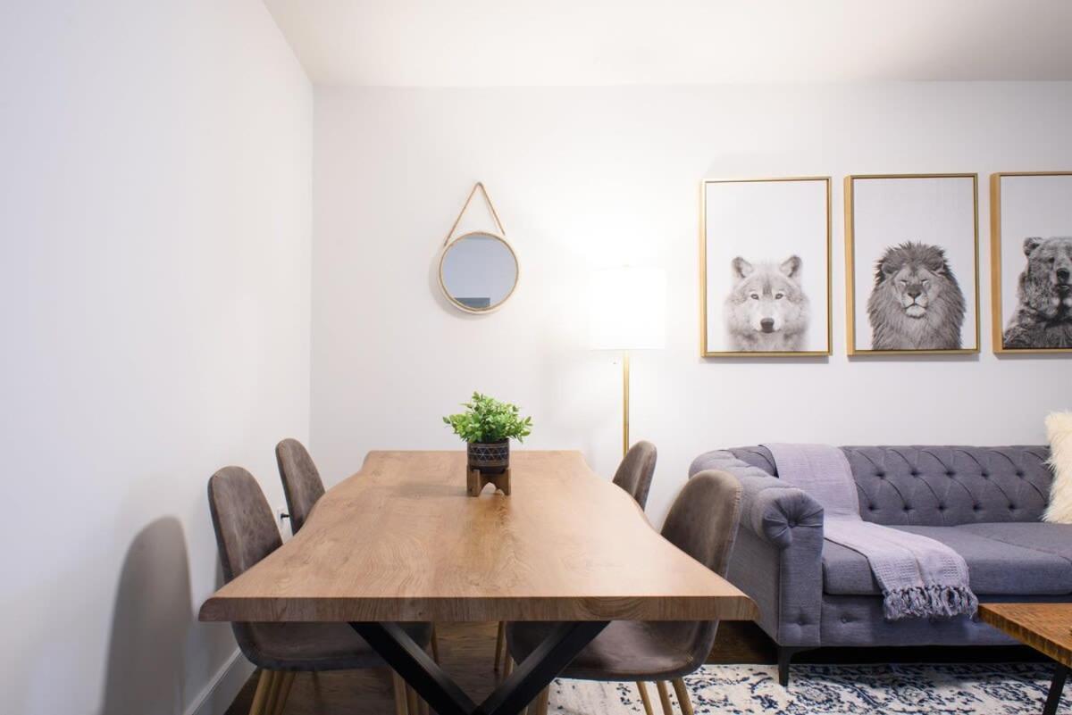 39-3 Newly renovated 3 BR Prime midtown sleeps 6