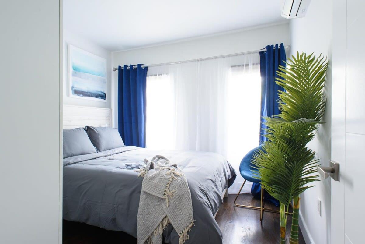 39-3 Newly renovated 3 BR Prime midtown sleeps 6