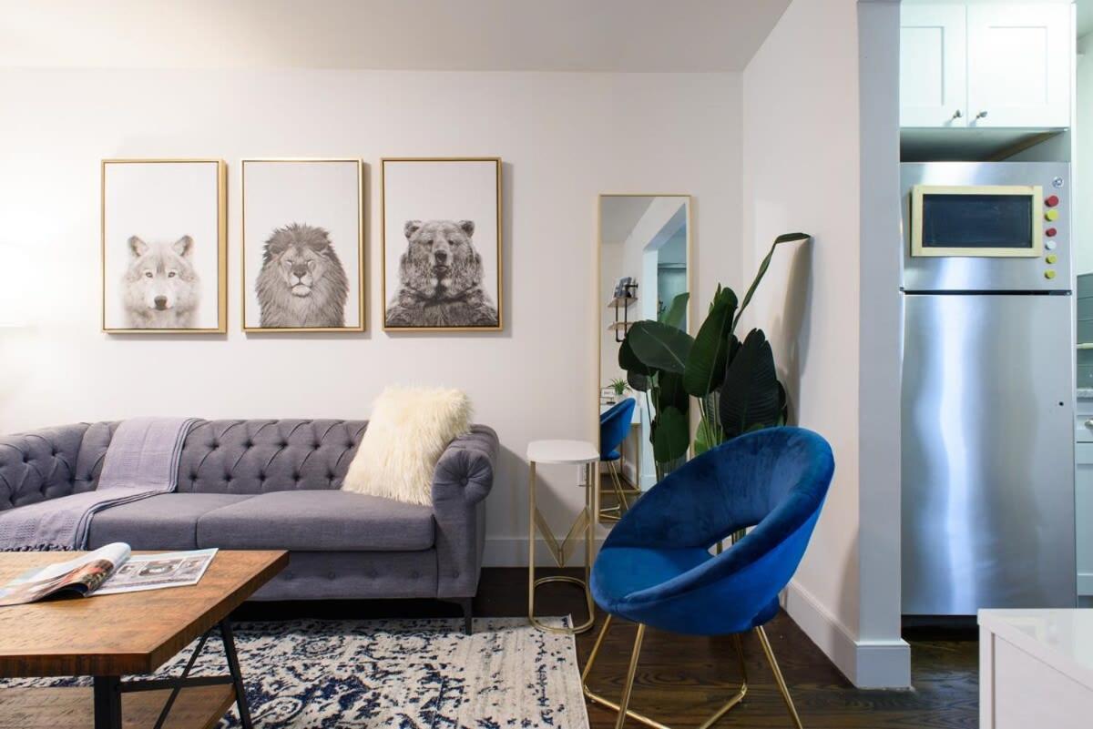39-3 Newly renovated 3 BR Prime midtown sleeps 6