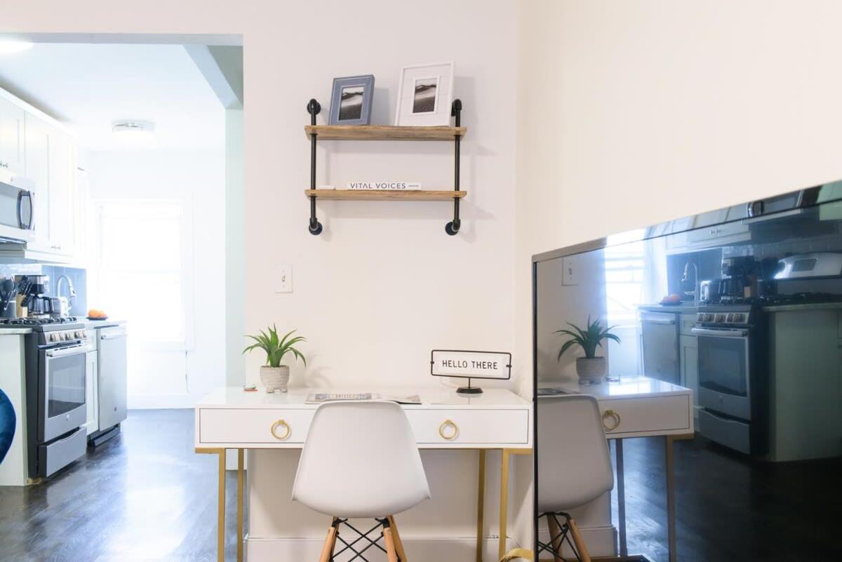 39-3 Newly renovated 3 BR Prime midtown sleeps 6