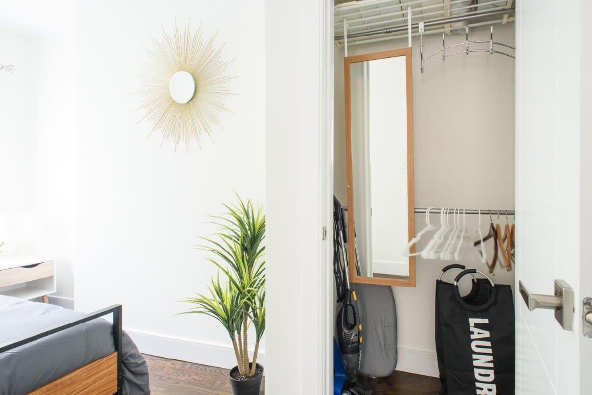 39-3 Newly renovated 3 BR Prime midtown sleeps 6