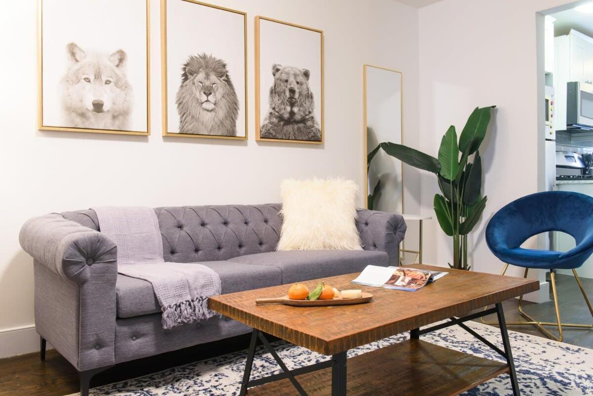 39-3 Newly renovated 3 BR Prime midtown sleeps 6