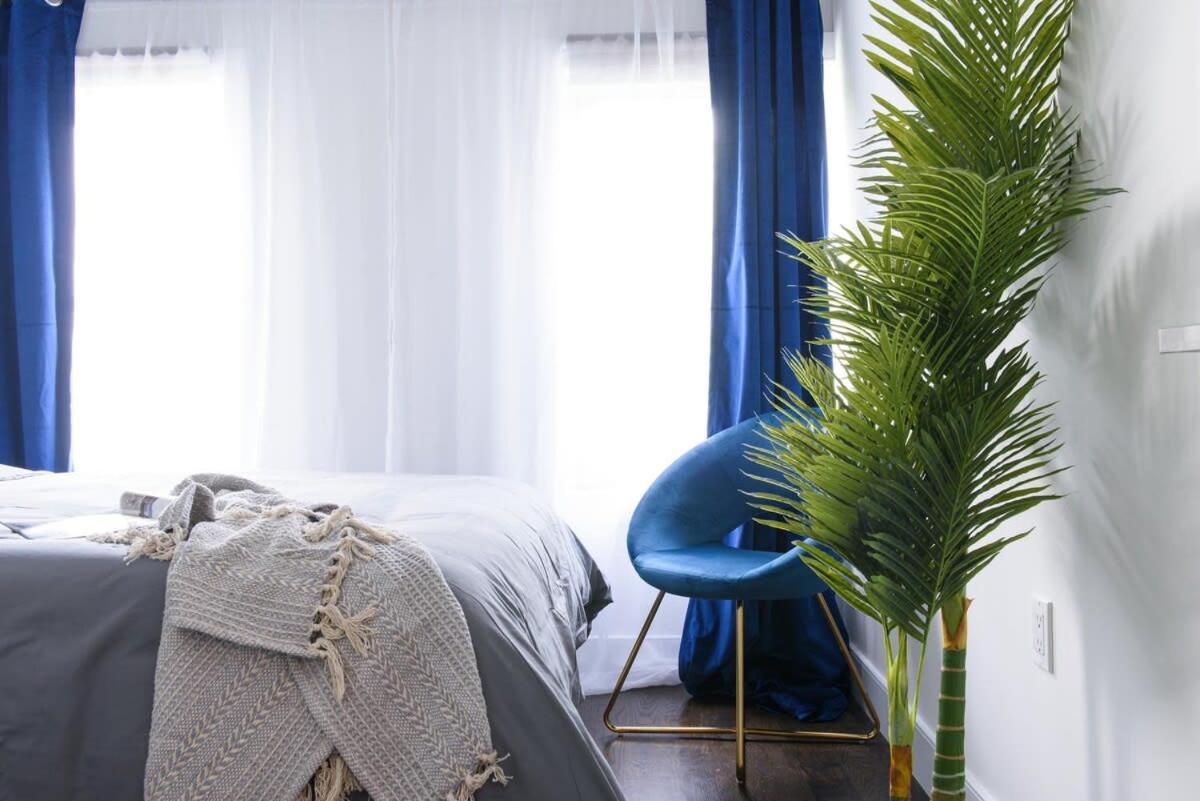 39-3 Newly renovated 3 BR Prime midtown sleeps 6