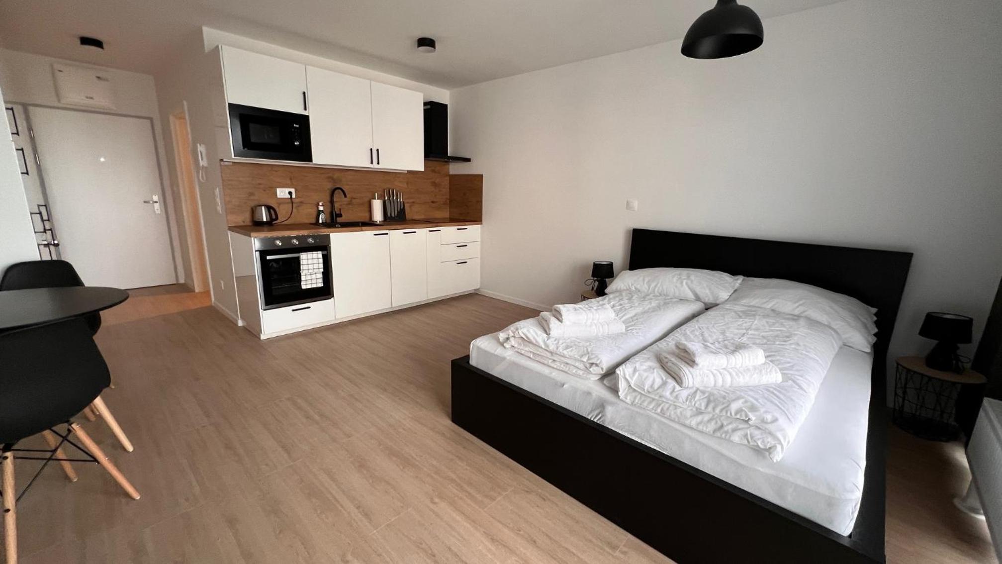1 room Apartment with terrace, new building 55 view 4
