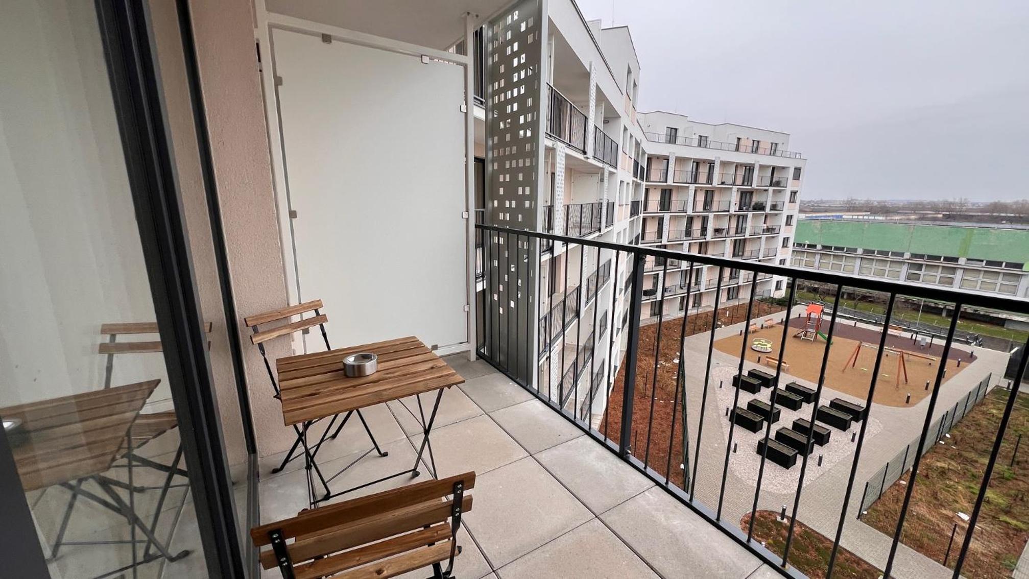 1 room Apartment with terrace, new building 55 view 3