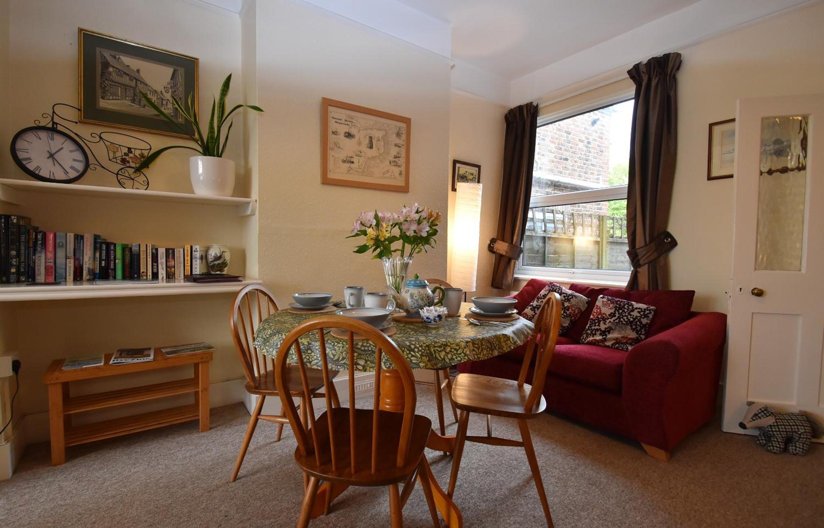 Tilling View with private parking view 4
