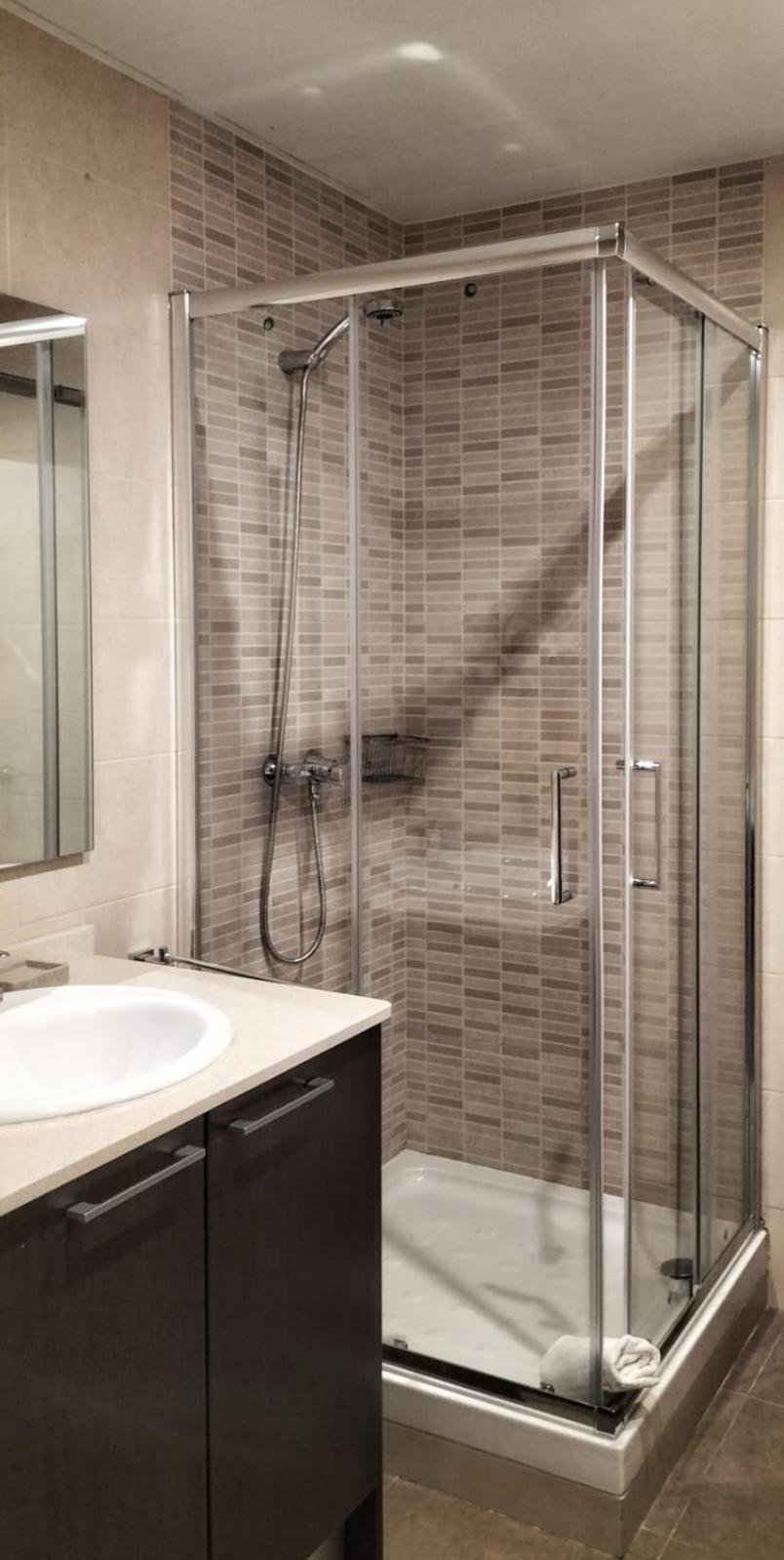Feel at Sants Apartments