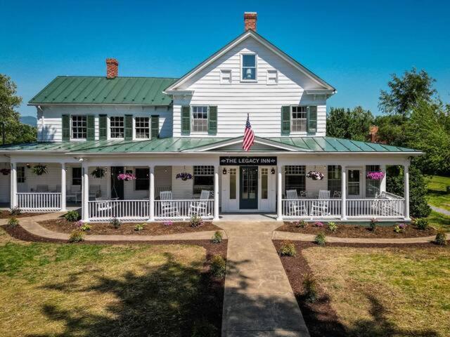 Hotel Sojourn at The Legacy Inn - Image 1